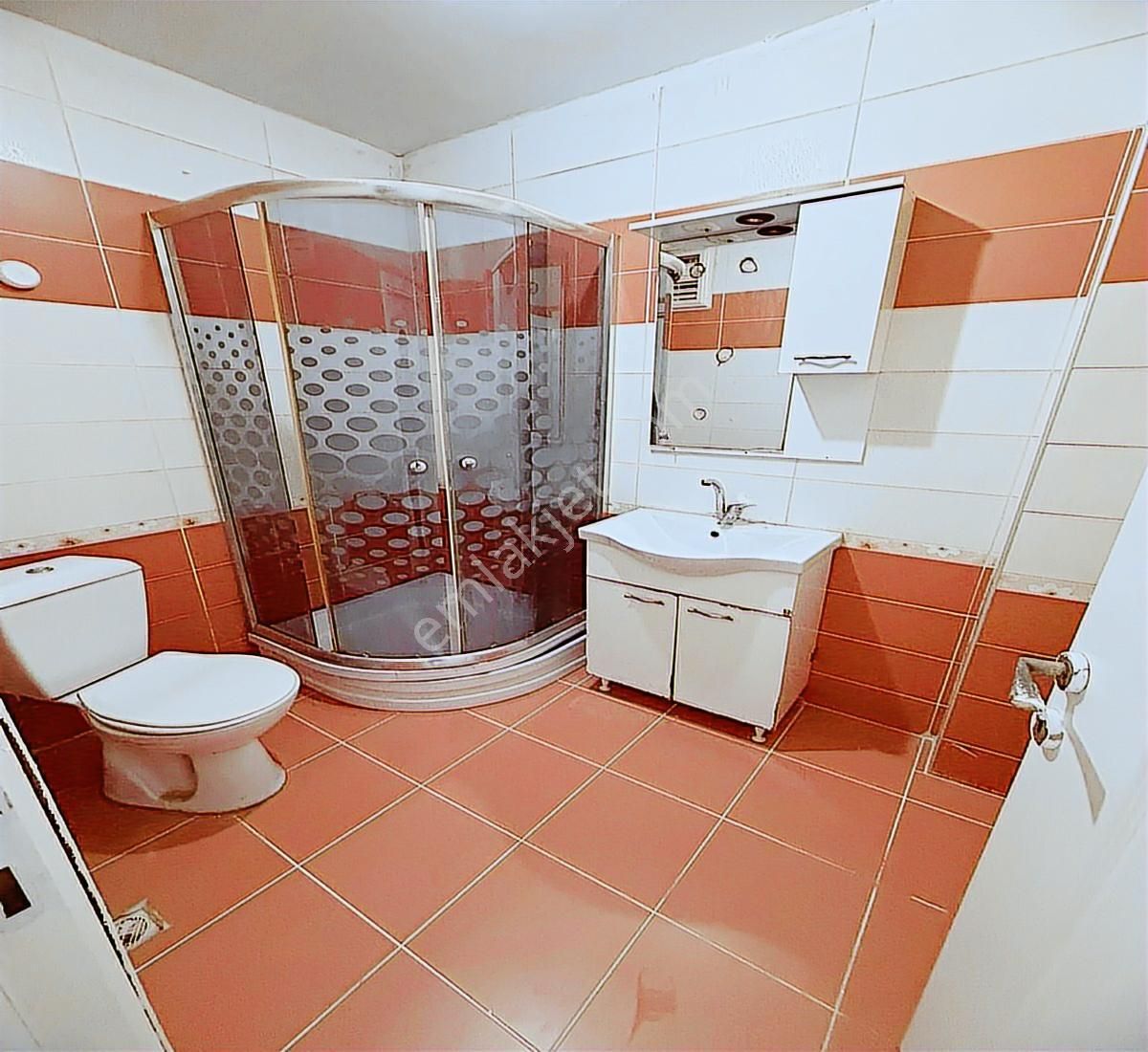 Balıkyolu Mh 2+1 110m² Yüksek Giriş Köşe Başı Karanlık Odası Yok - Görsel 2