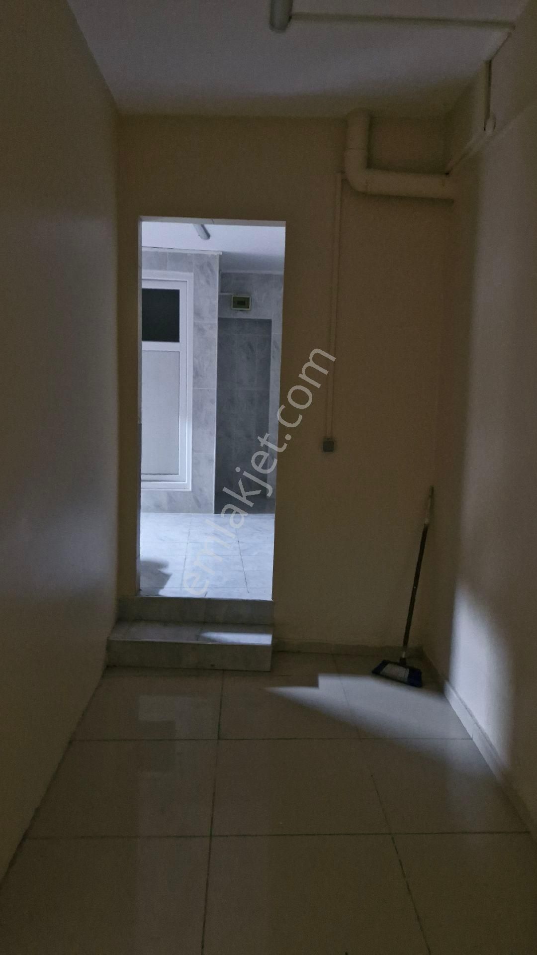 Bayrampaşa Merkezde Kiralık Dükkan - Görsel 12