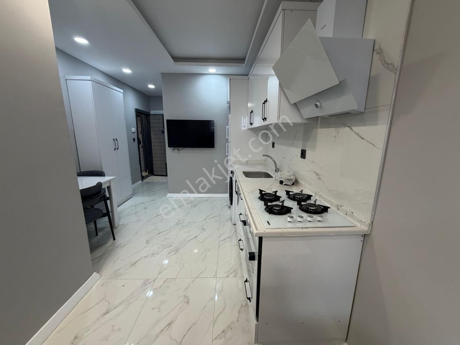 Adana/seyhan Yeşilyurt Mahallesinde Merkezi Konumda Lüx Eşyalı 1+1 Kiralık Daire - Görsel 14