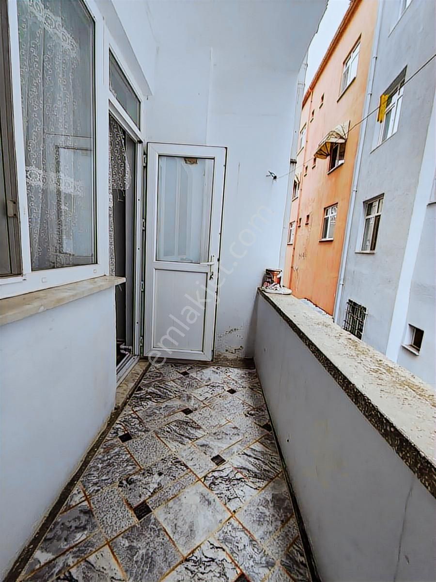 Görgülü Emlaktan Satılık 2+1 Daire Terme - Görsel 3