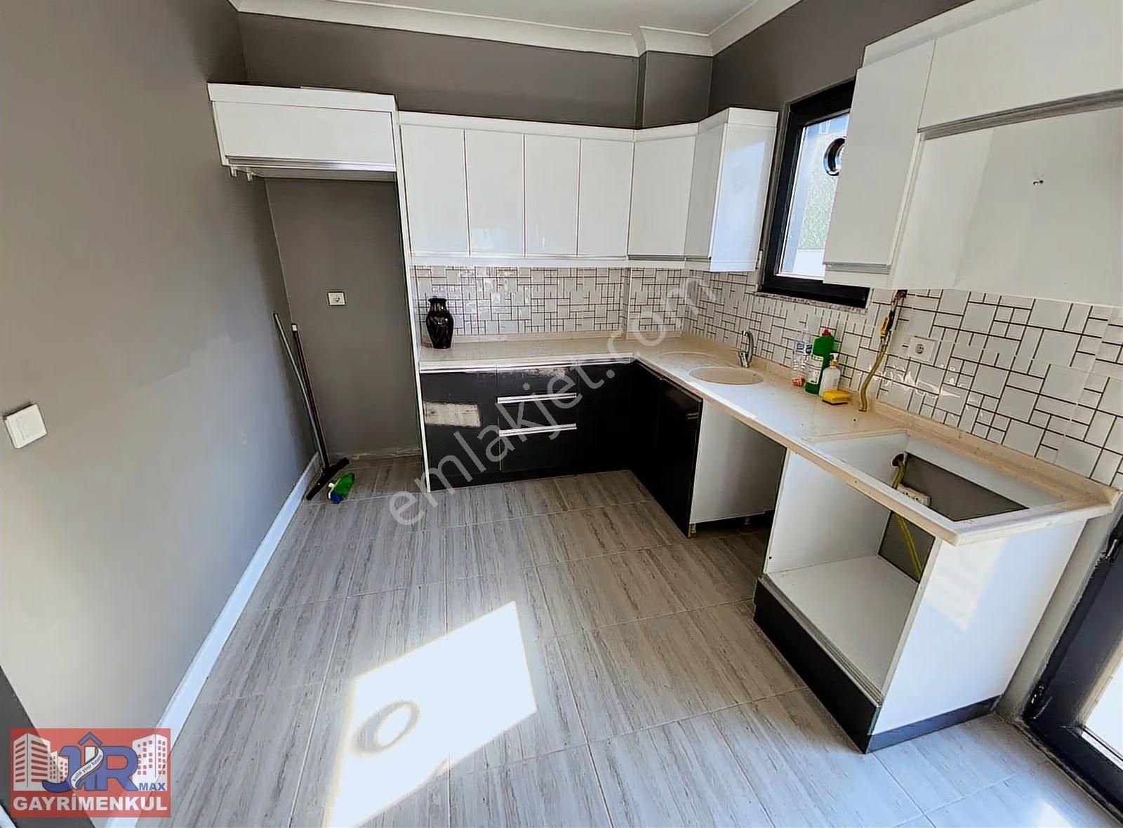 Sakarya Kocali Satılık 6+2,3 Banyo Müstakil 420 M2 Havuzlu Vila - Görsel 12