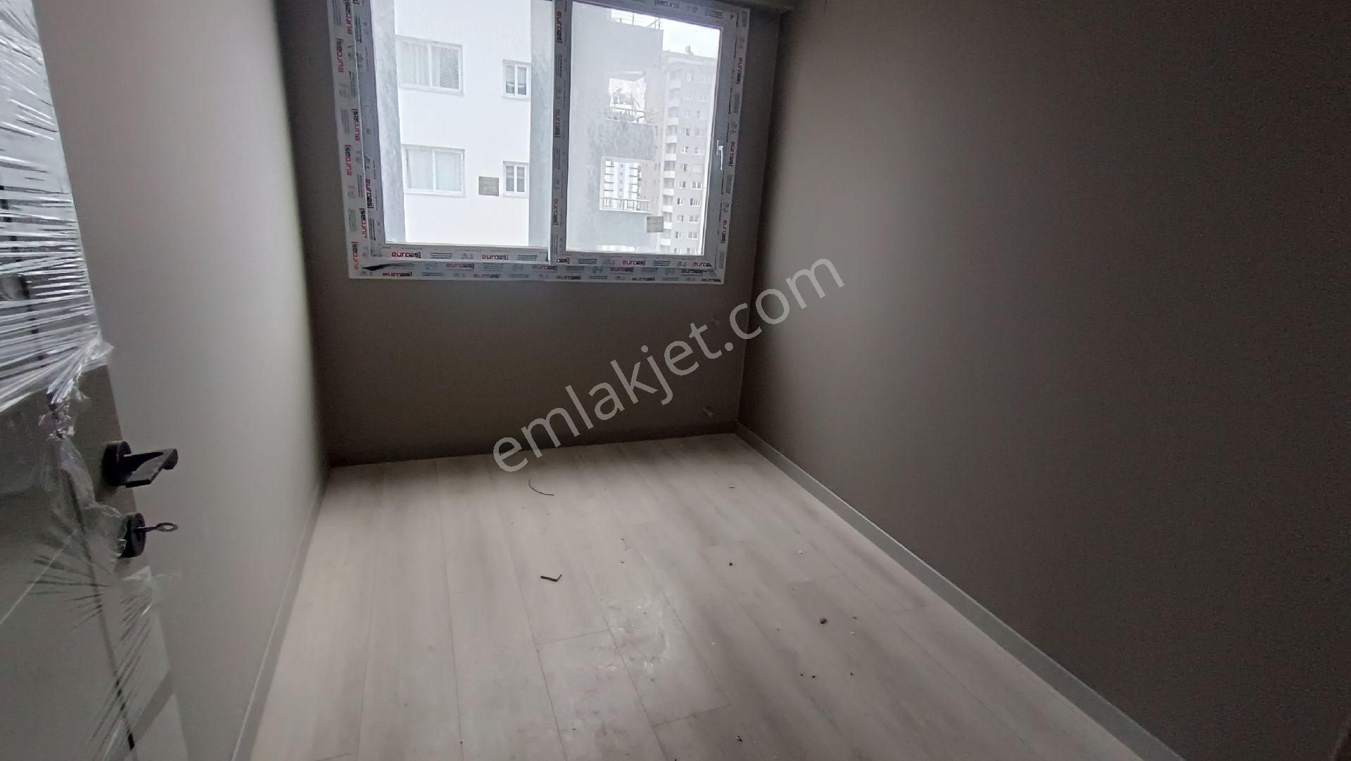Osmangazi Mahallesinde Site İçerisinde 3+1 Kapalı Mutfak Kombili Kiralık Daire - Görsel 14