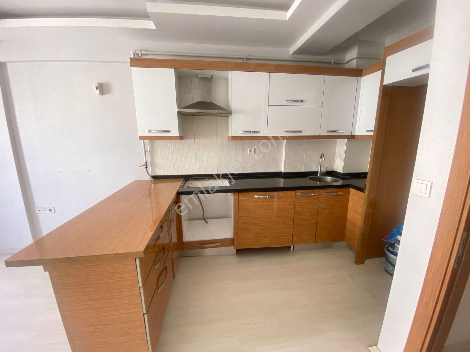 Buca Işıklıpark Yakını Dicle Mah.de 2+1 70m2 Dgazlı Balkonlu Havadar Kiralık Daire - Görsel 5