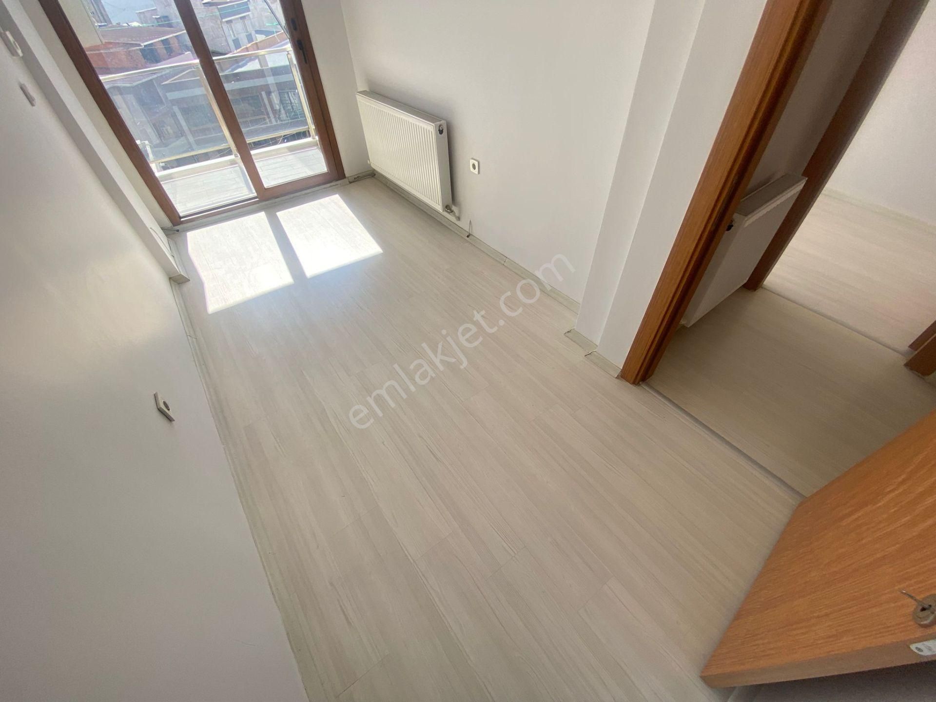 Buca Işıklıpark Yakını Dicle Mah.de 2+1 70m2 Dgazlı Balkonlu Havadar Kiralık Daire - Görsel 16