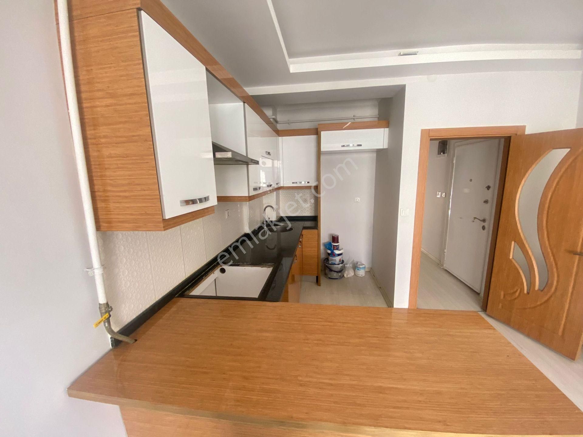 Buca Işıklıpark Yakını Dicle Mah.de 2+1 70m2 Dgazlı Balkonlu Havadar Kiralık Daire - Görsel 6