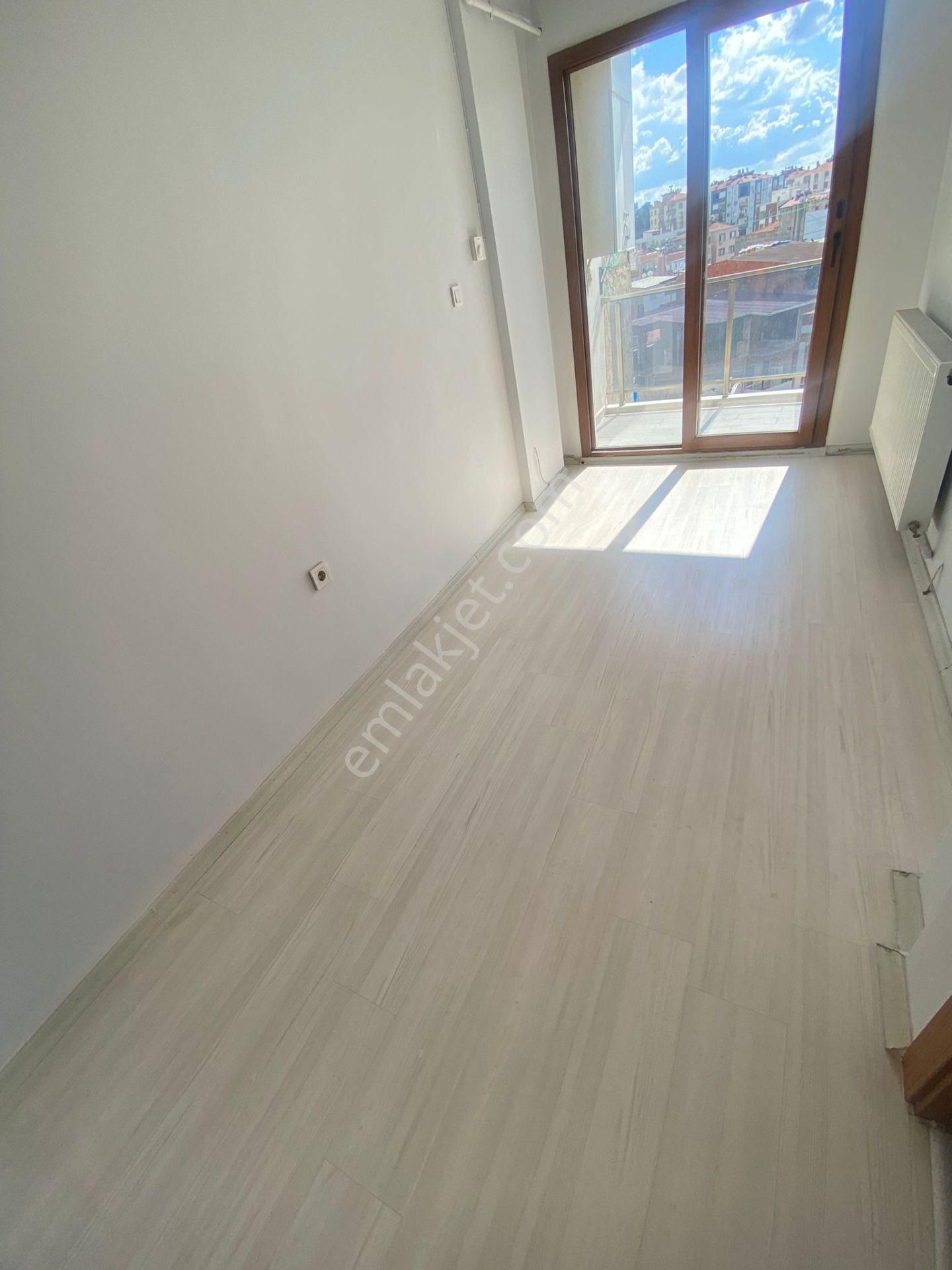 Buca Işıklıpark Yakını Dicle Mah.de 2+1 70m2 Dgazlı Balkonlu Havadar Kiralık Daire - Görsel 14