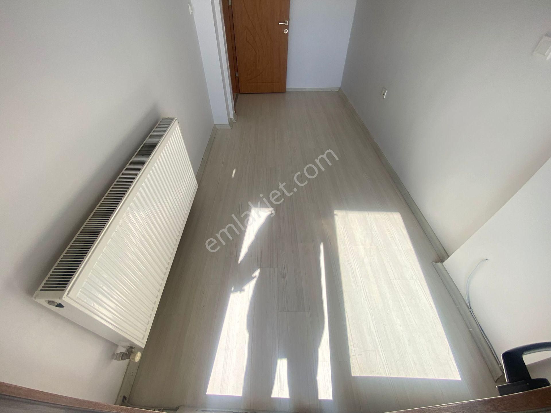 Buca Işıklıpark Yakını Dicle Mah.de 2+1 70m2 Dgazlı Balkonlu Havadar Kiralık Daire - Görsel 19