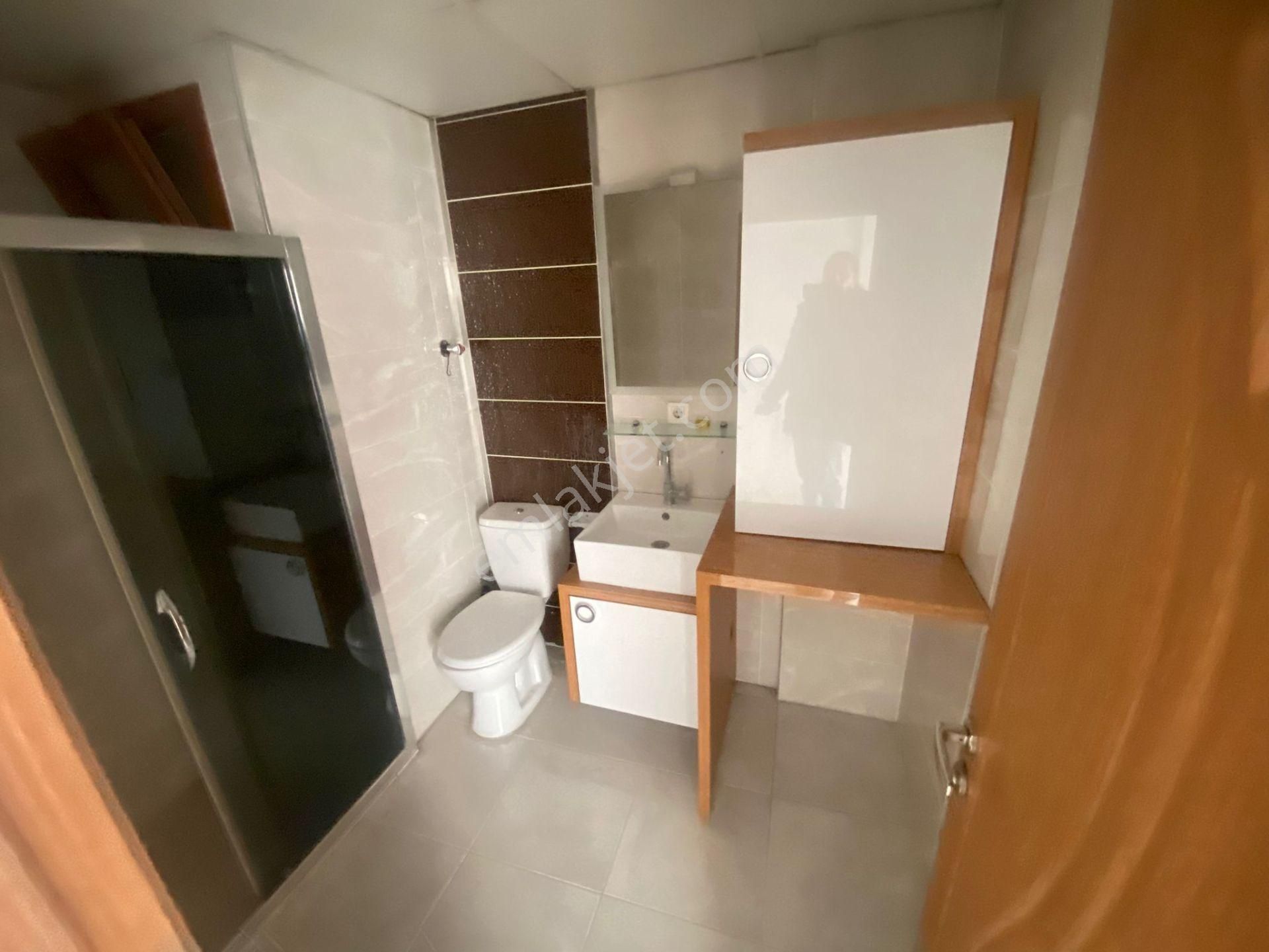 Buca Işıklıpark Yakını Dicle Mah.de 2+1 70m2 Dgazlı Balkonlu Havadar Kiralık Daire - Görsel 22