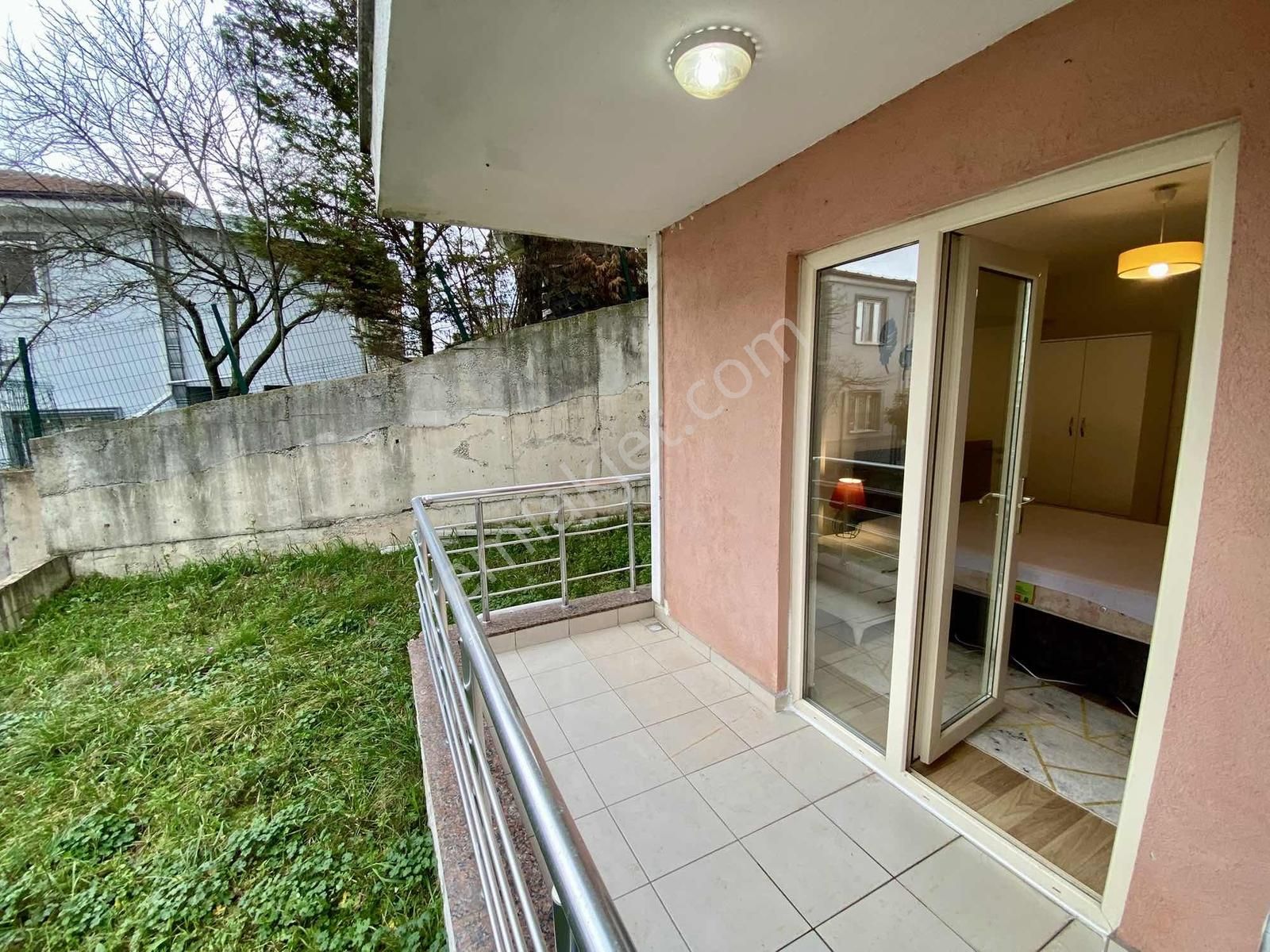 Mavi Durak Yakını,bahçe Katı 2+1 Eşyalı Kiralık Daire - Görsel 14