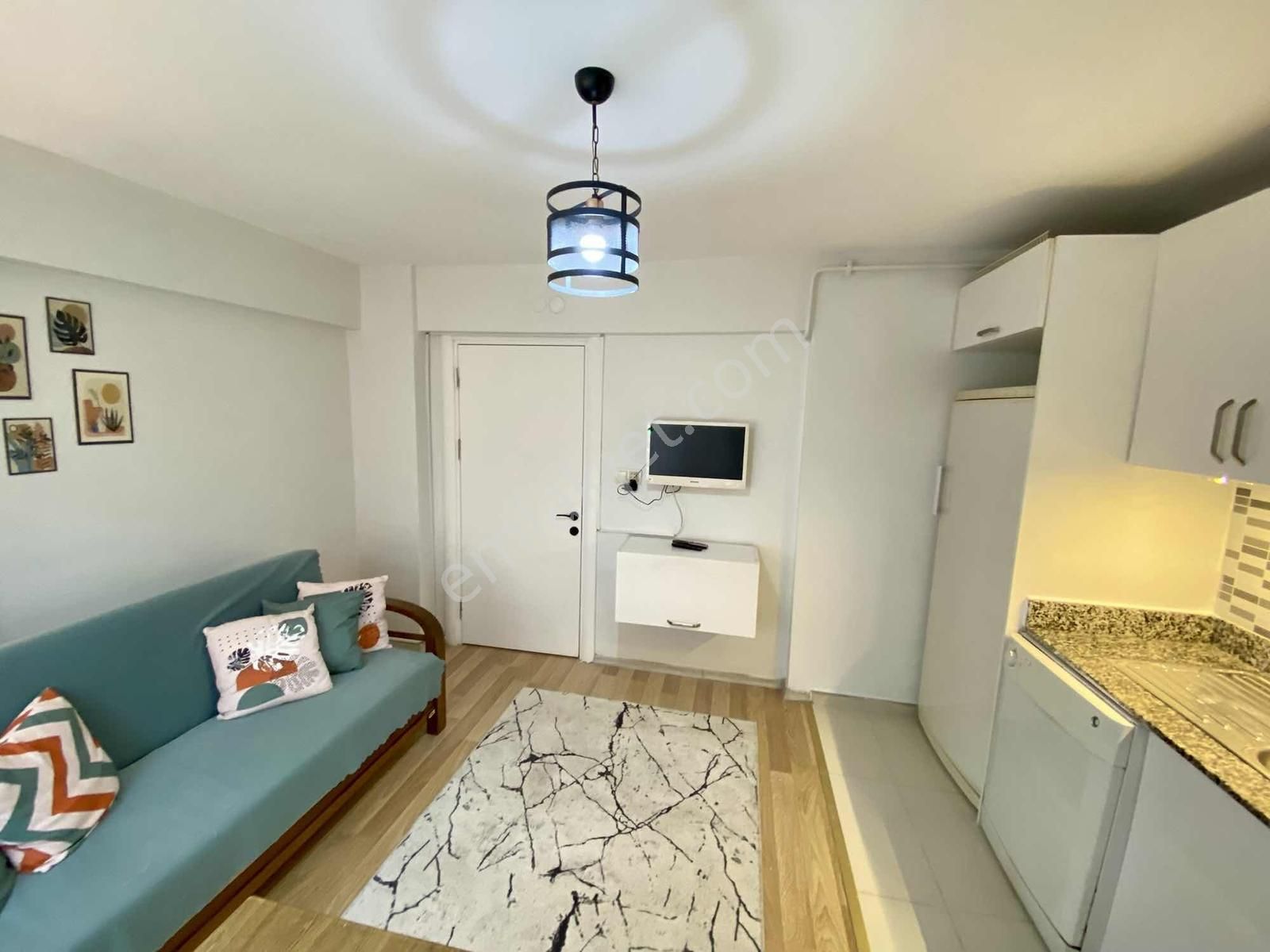 Mavi Durak Yakını,bahçe Katı 2+1 Eşyalı Kiralık Daire - Görsel 8