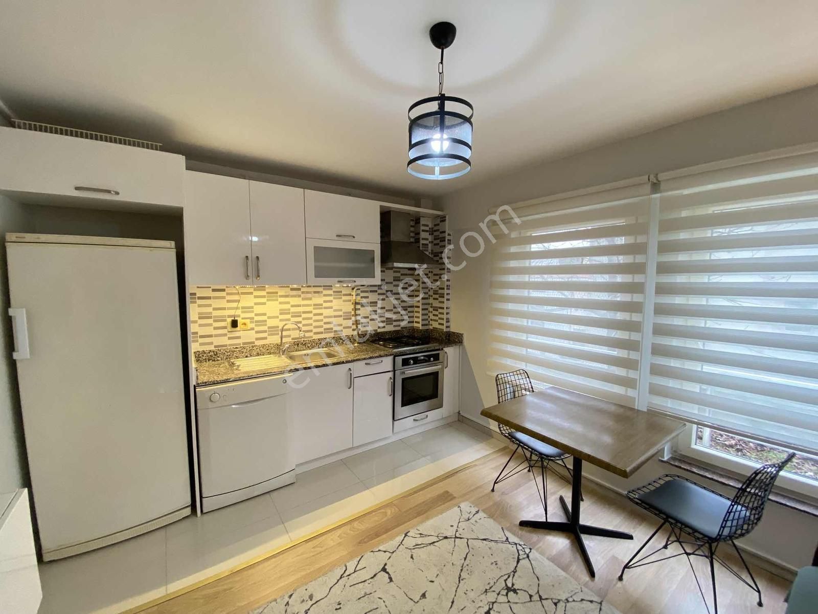 Mavi Durak Yakını,bahçe Katı 2+1 Eşyalı Kiralık Daire - Görsel 3