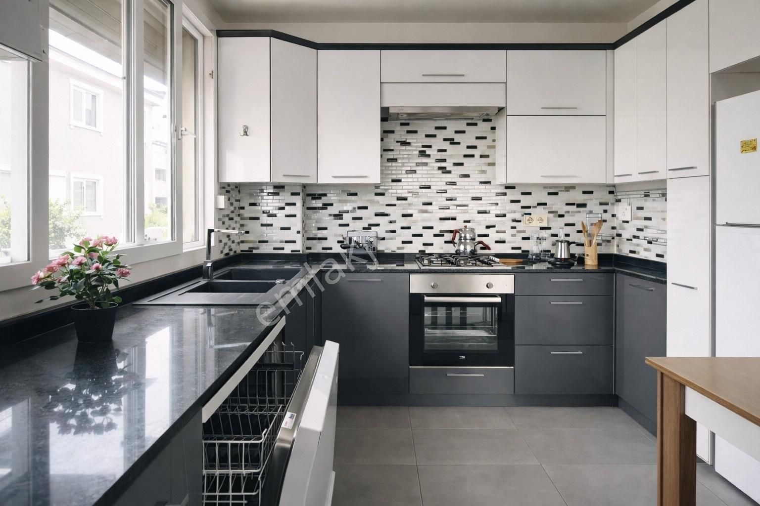 Sığacık Marina'ya Yakın, 2+1 Satılık Daire - Görsel 5