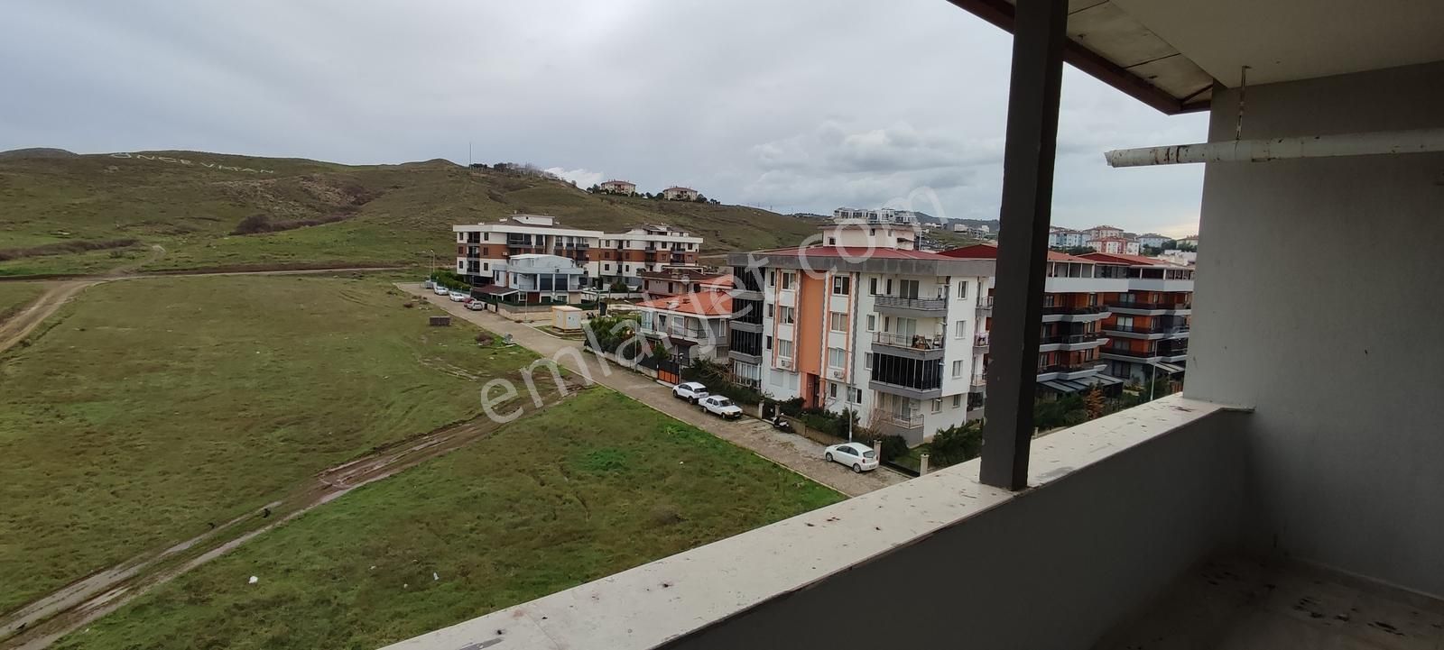 Aile Apartmanında 2+1 Kiralık Geniş Daire - Görsel 9