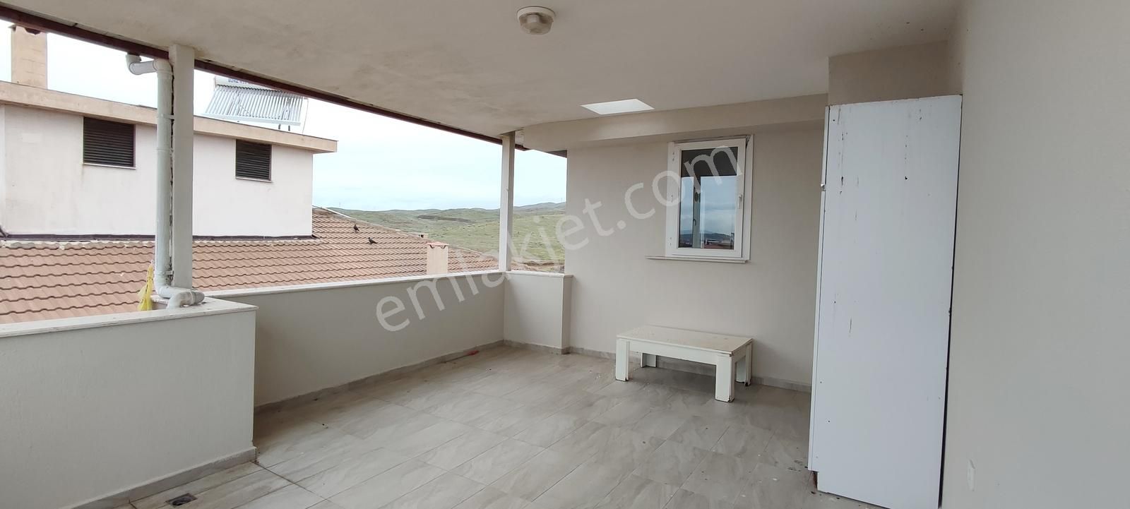 Aile Apartmanında 2+1 Kiralık Geniş Daire - Görsel 10