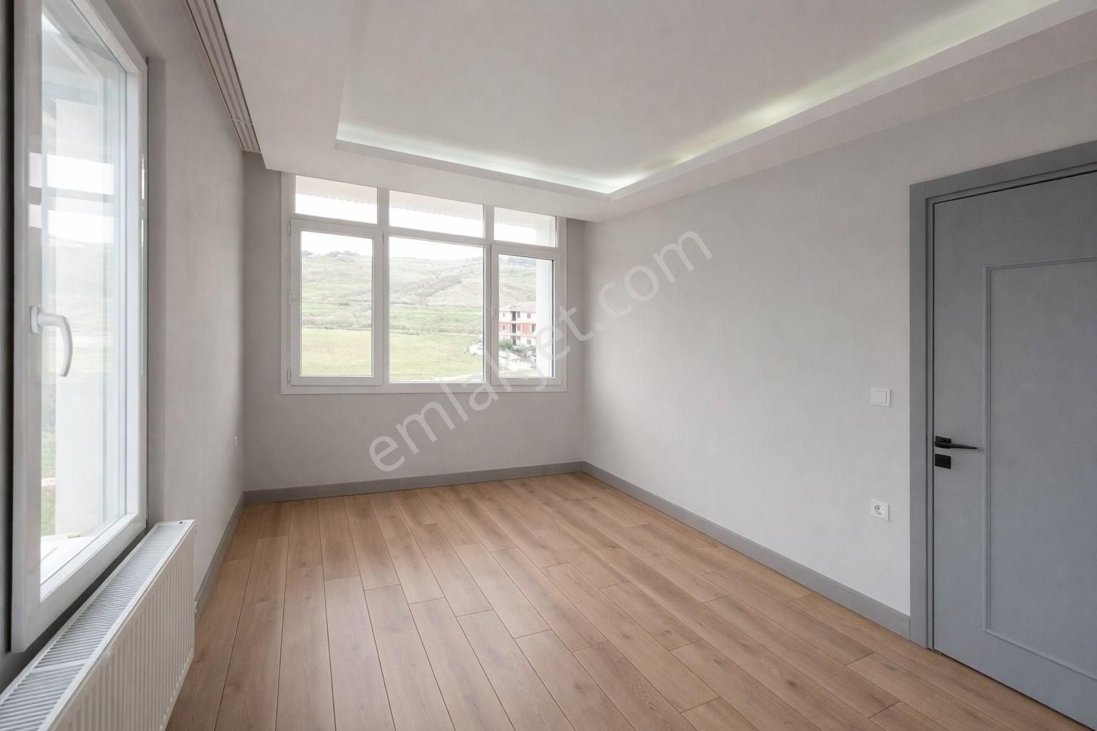 Aile Apartmanında 2+1 Kiralık Geniş Daire - Görsel 6