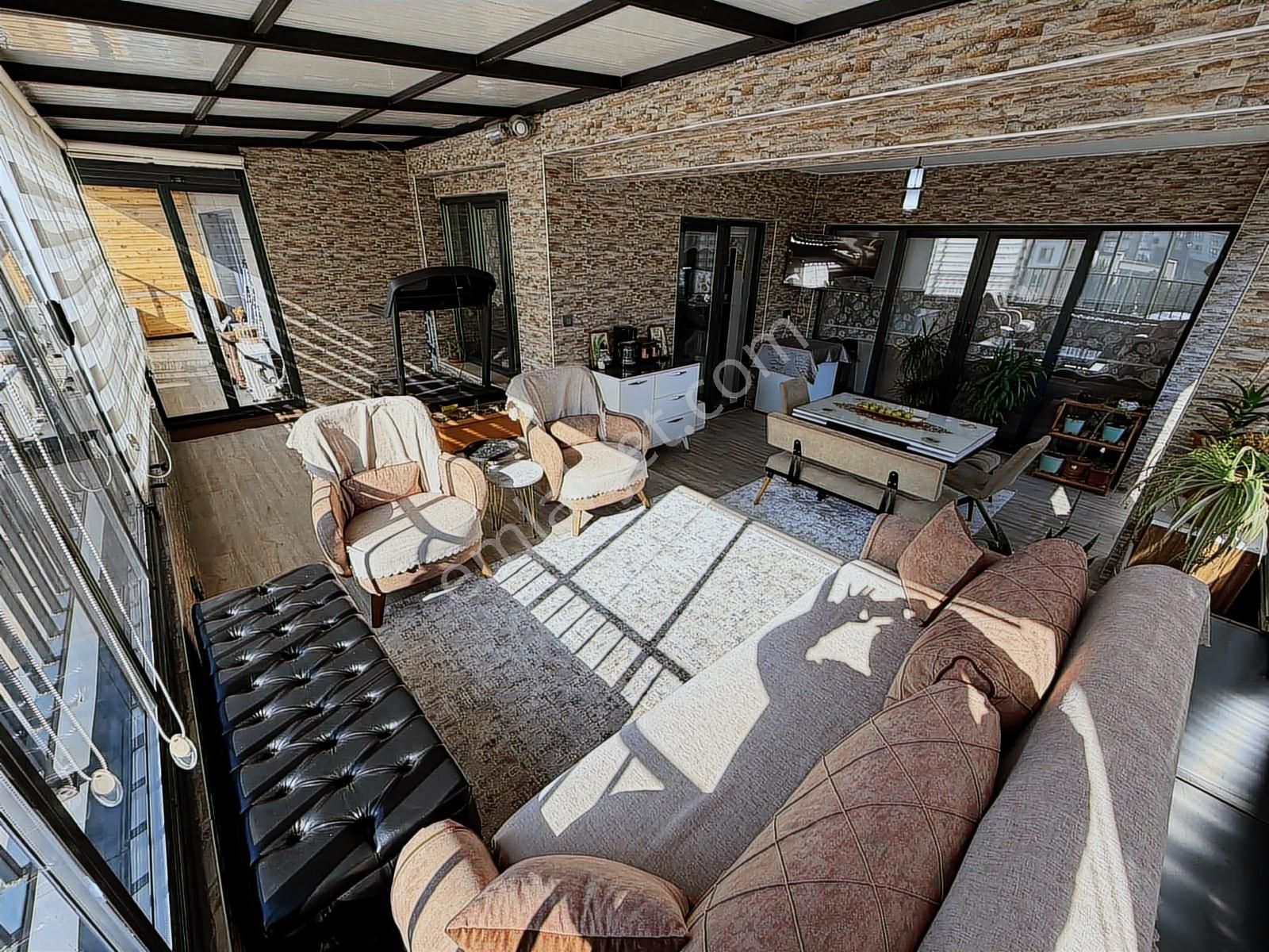 Cumhuriyet Mah.başakşehir1'de Extra Teras Ve Kilerli 4+1 Satılık