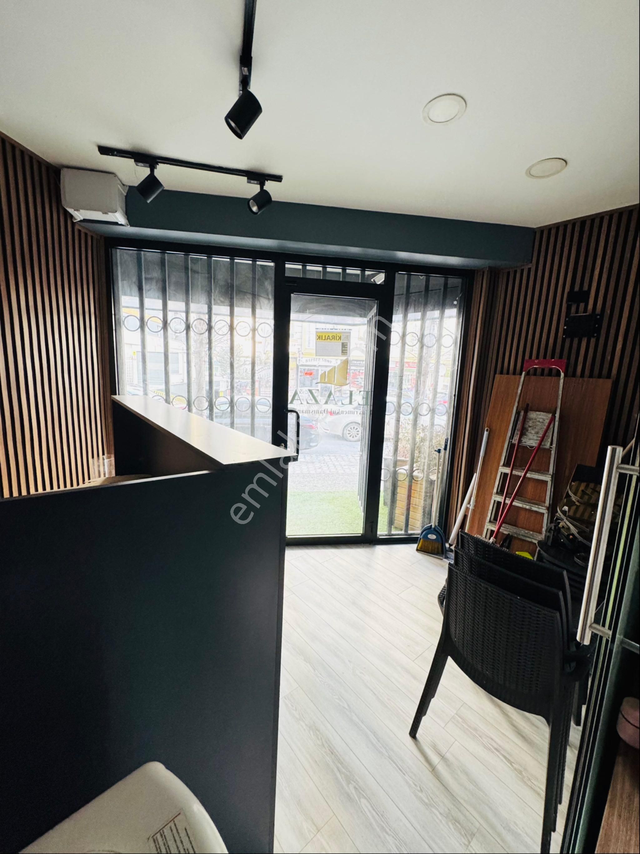 Çift Cepheli Bahçeli Lüks Tasarımlı Hazır Kurulu Düzenli Ve Ofis