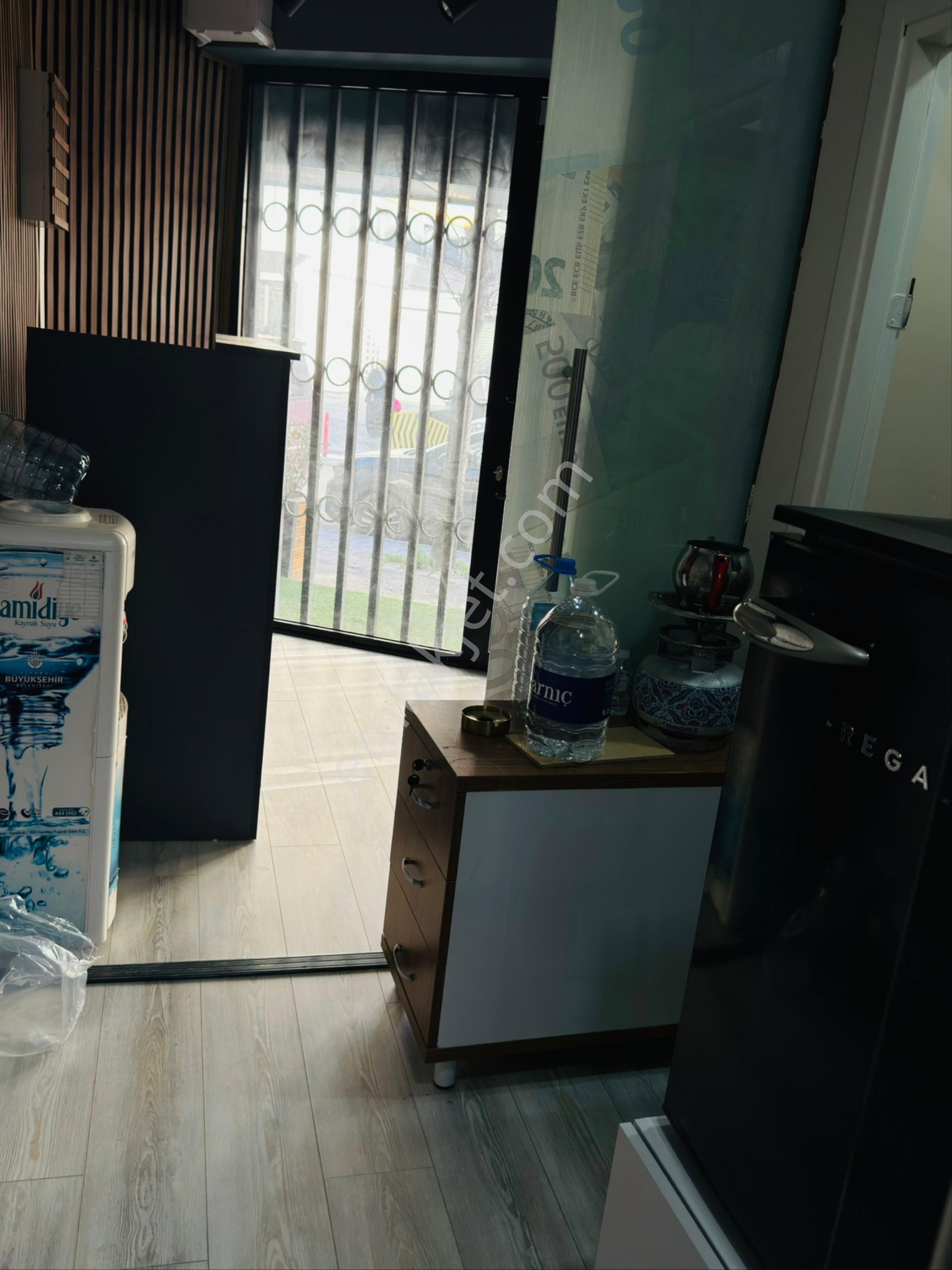 Çift Cepheli Bahçeli Lüks Tasarımlı Hazır Kurulu Düzenli Ve Ofis - Görsel 9