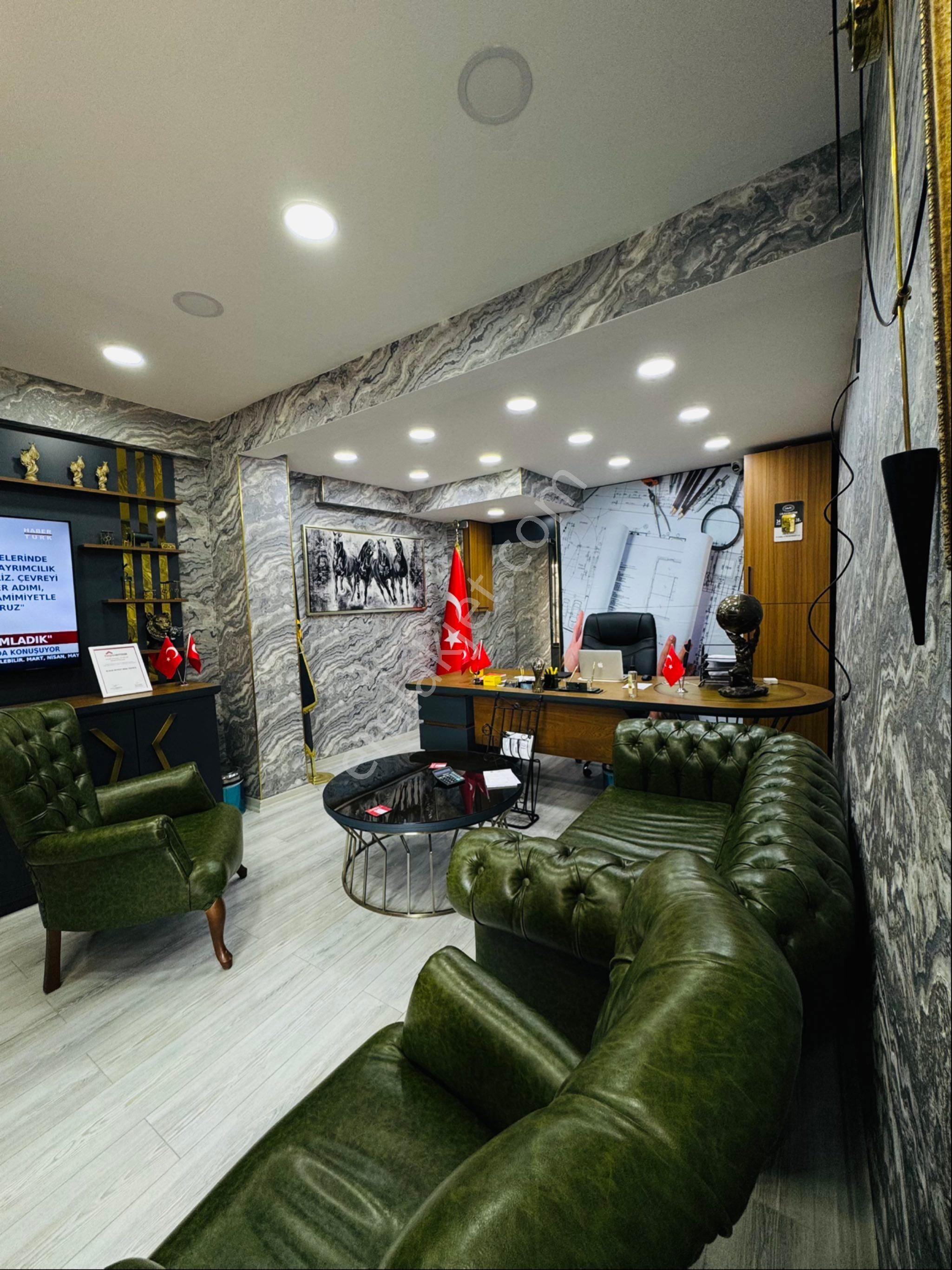 Çift Cepheli Bahçeli Lüks Tasarımlı Hazır Kurulu Düzenli Ve Ofis - Görsel 23