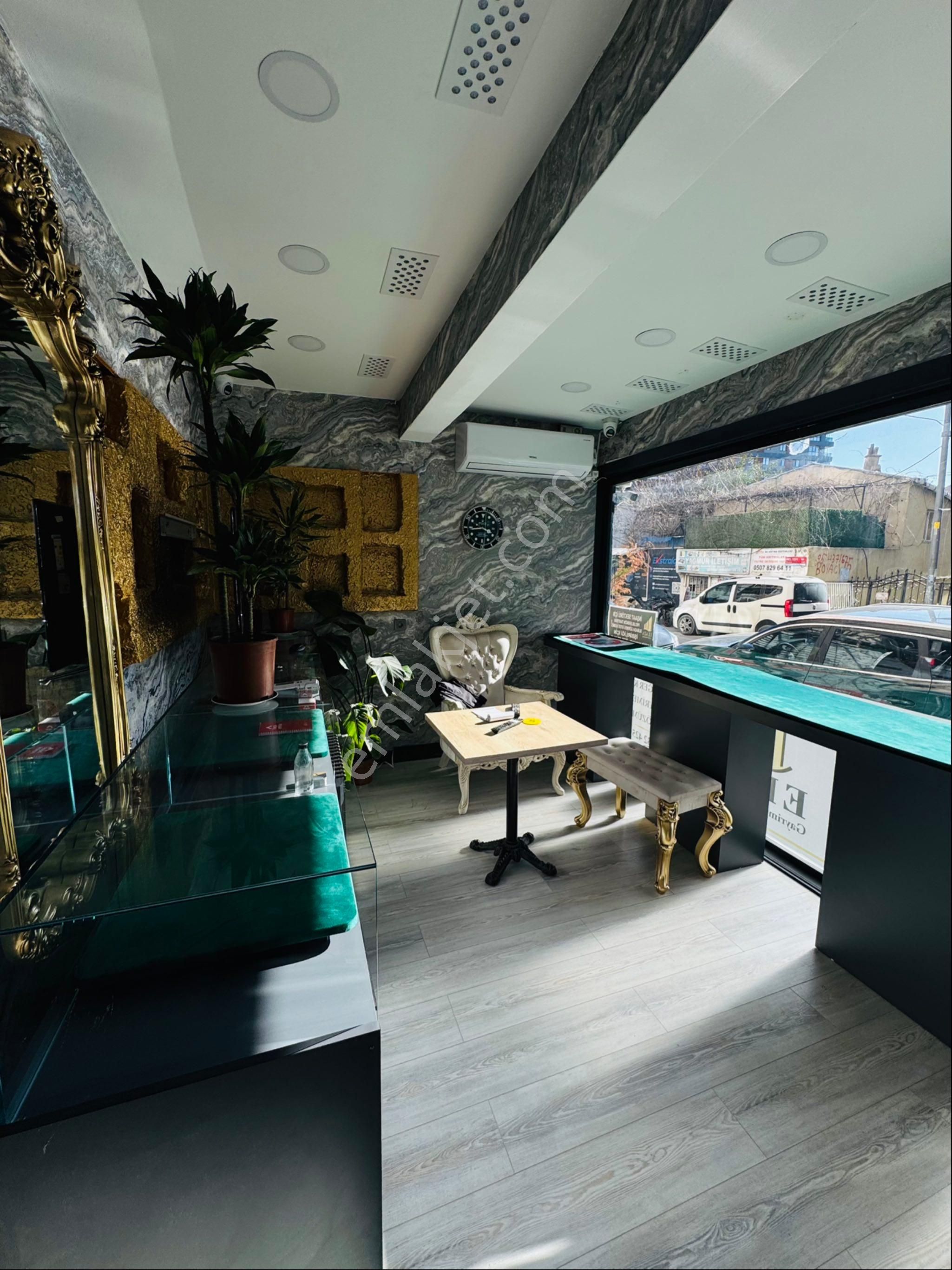 Çift Cepheli Bahçeli Lüks Tasarımlı Hazır Kurulu Düzenli Ve Ofis - Görsel 8