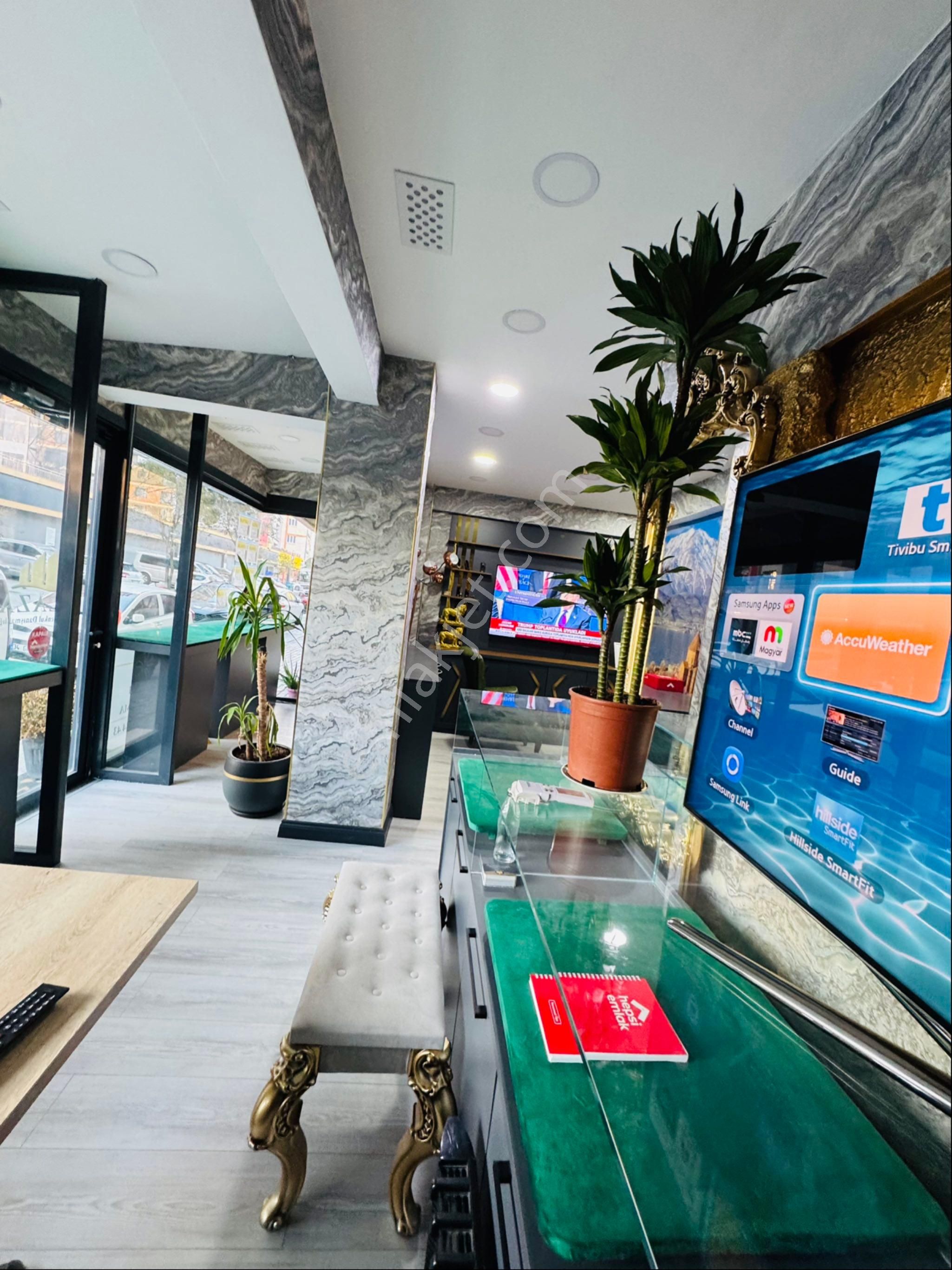 Çift Cepheli Bahçeli Lüks Tasarımlı Hazır Kurulu Düzenli Ve Ofis - Görsel 12