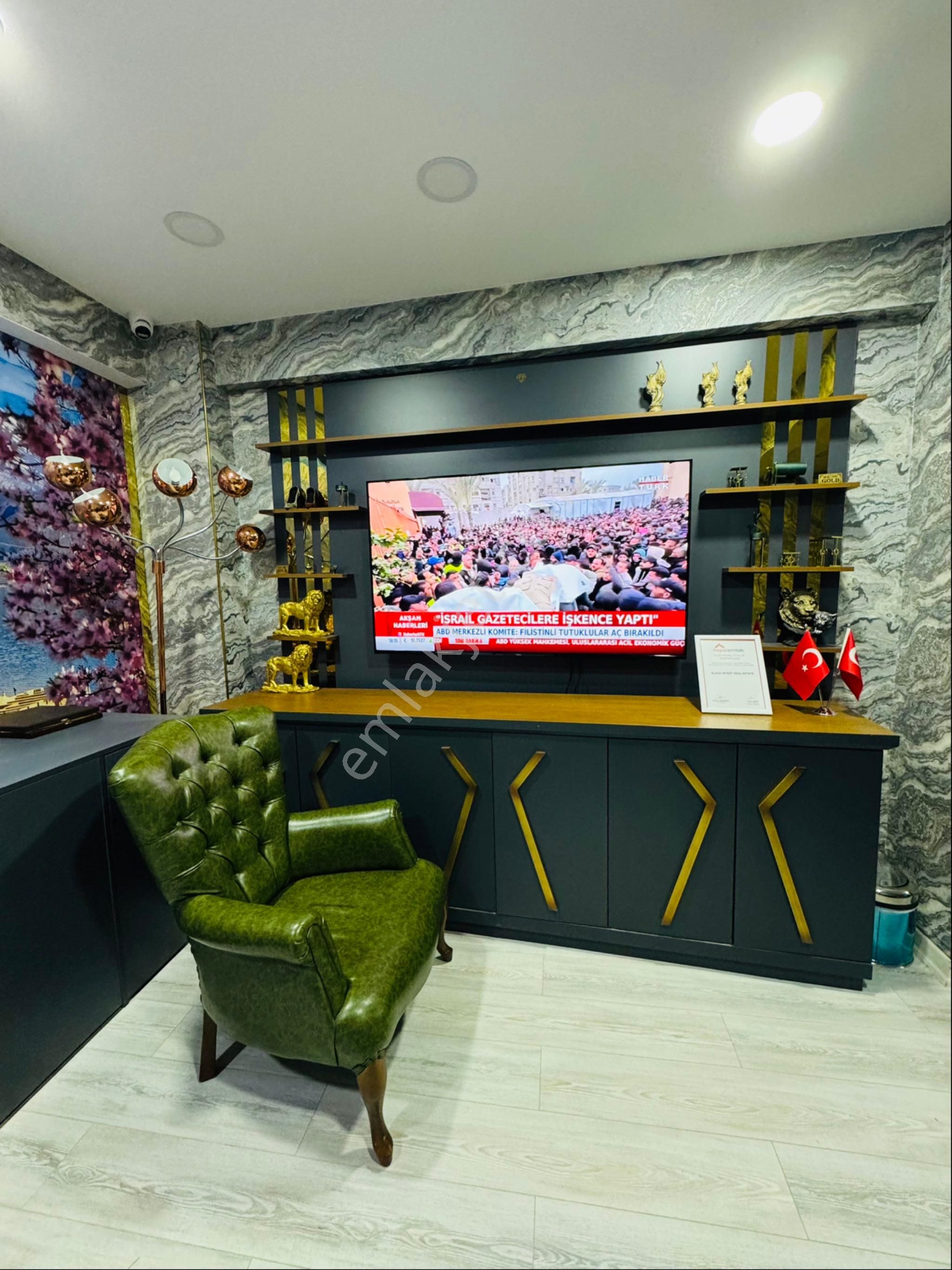 Çift Cepheli Bahçeli Lüks Tasarımlı Hazır Kurulu Düzenli Ve Ofis - Görsel 11