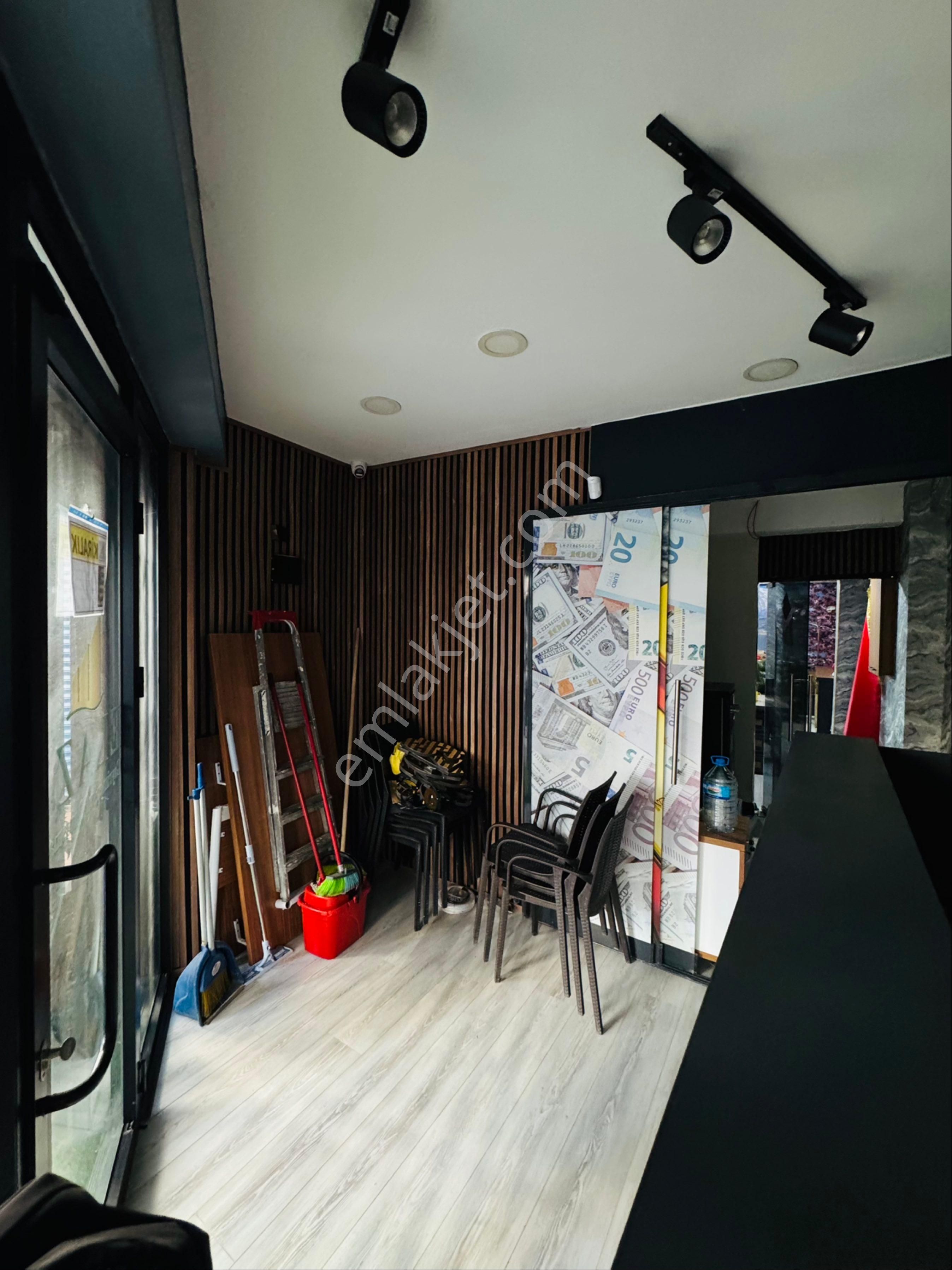 Çift Cepheli Bahçeli Lüks Tasarımlı Hazır Kurulu Düzenli Ve Ofis - Görsel 2