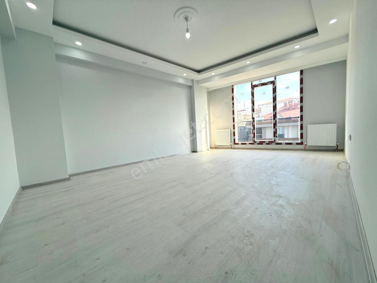 Yıldız Dan Sıfır Kredili 3+1 Cadde Üzeri Önü Açık Daire - Görsel 9