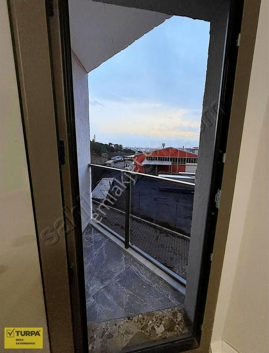 Emek Mah Manzaralı Çaykur Yakını Tadilatlı 3+1 Satılık Daire - Görsel 16