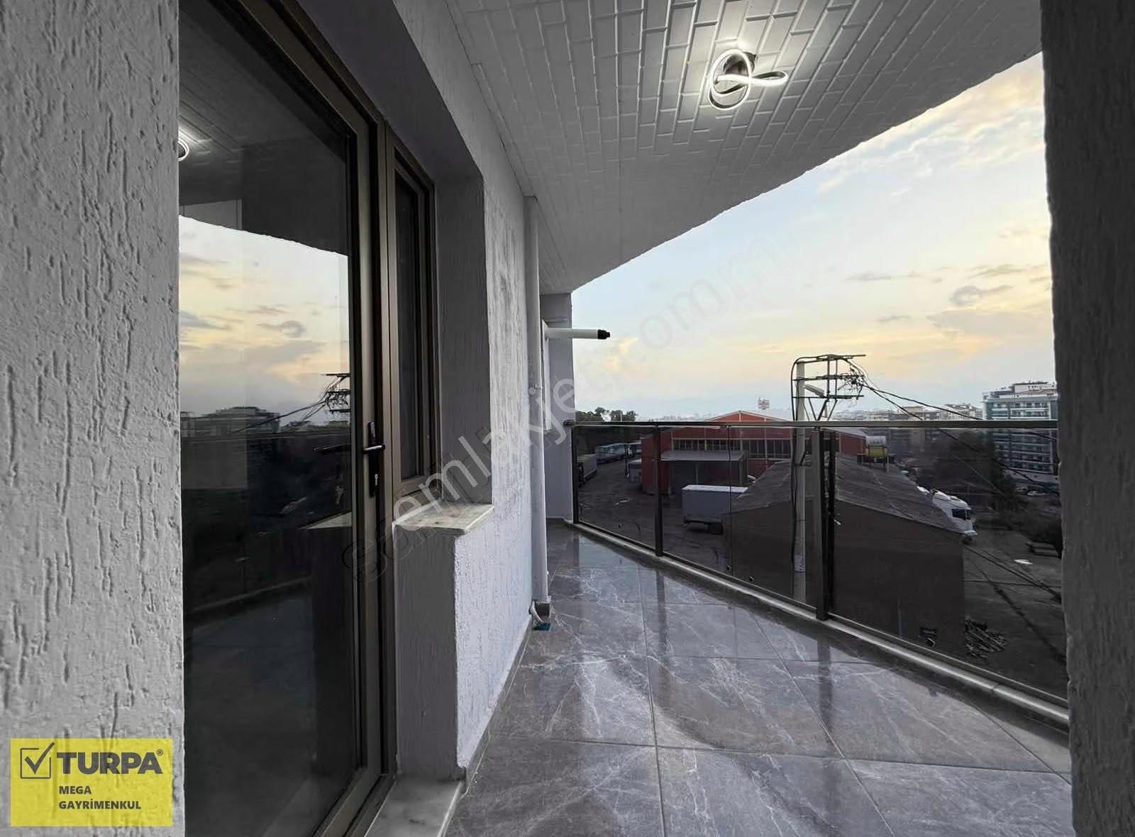 Emek Mah Manzaralı Çaykur Yakını Tadilatlı 3+1 Satılık Daire - Görsel 6