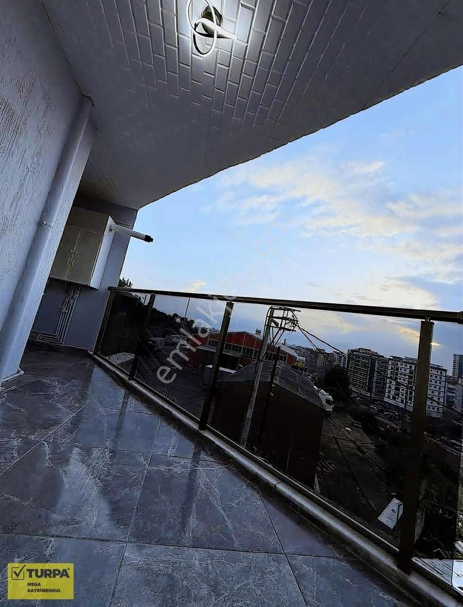 Emek Mah Manzaralı Çaykur Yakını Tadilatlı 3+1 Satılık Daire - Görsel 15