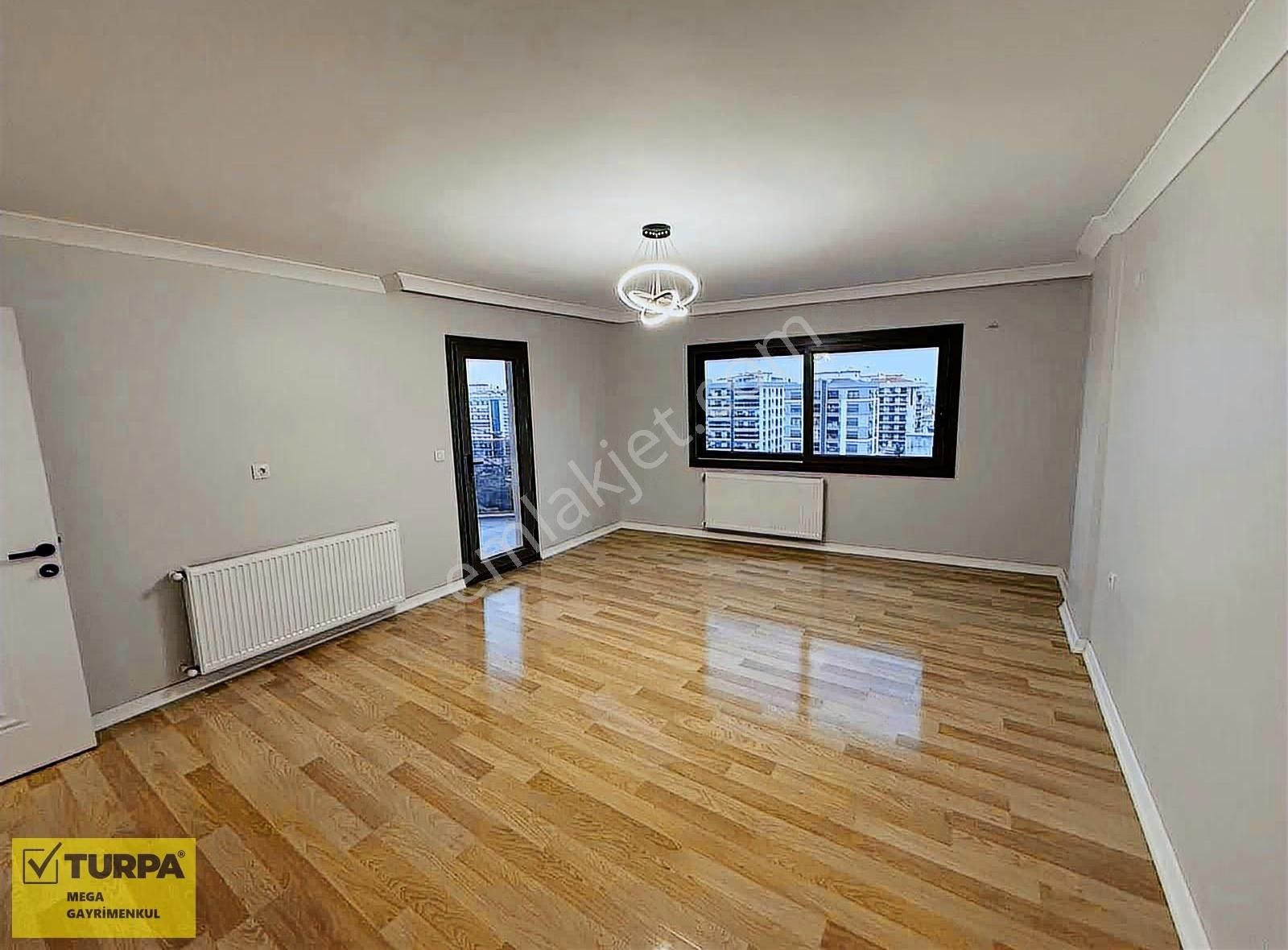 Emek Mah Manzaralı Çaykur Yakını Tadilatlı 3+1 Satılık Daire