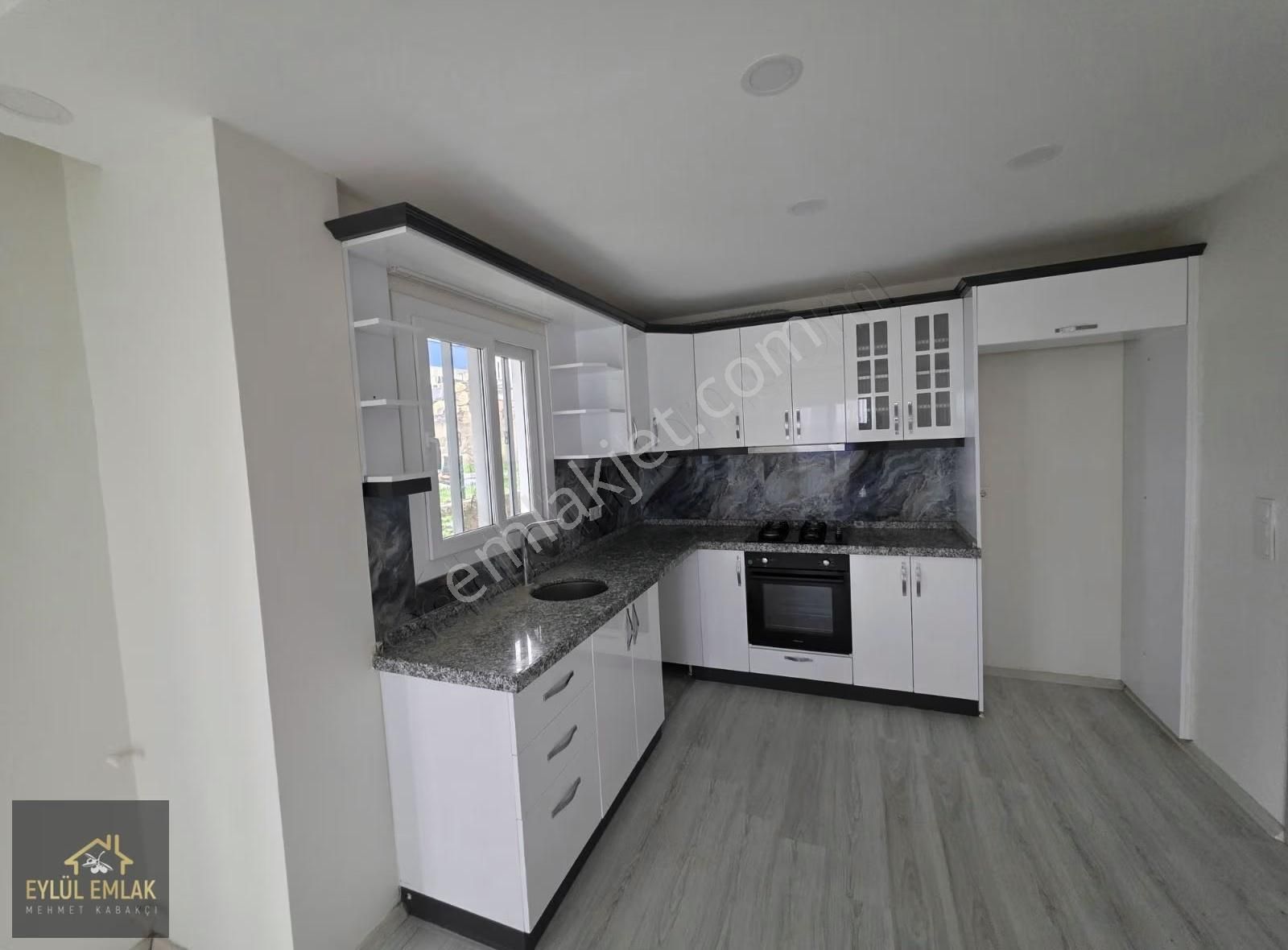 Mumcular Da Satılık 2+1 Bahçe Katı Daire