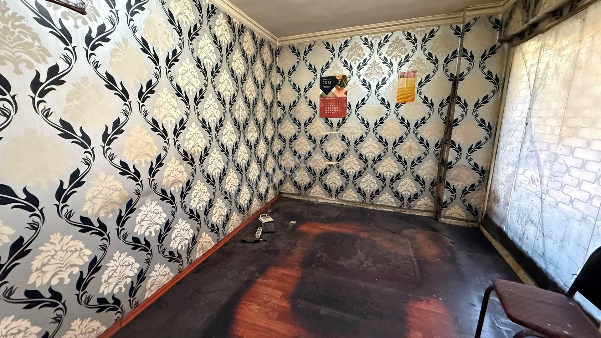 Emlak Uzmanı'ndan Zeytinburnu Yenidoğan'da Kiralık 2 Katlı Kiralık Dükkan - Görsel 4