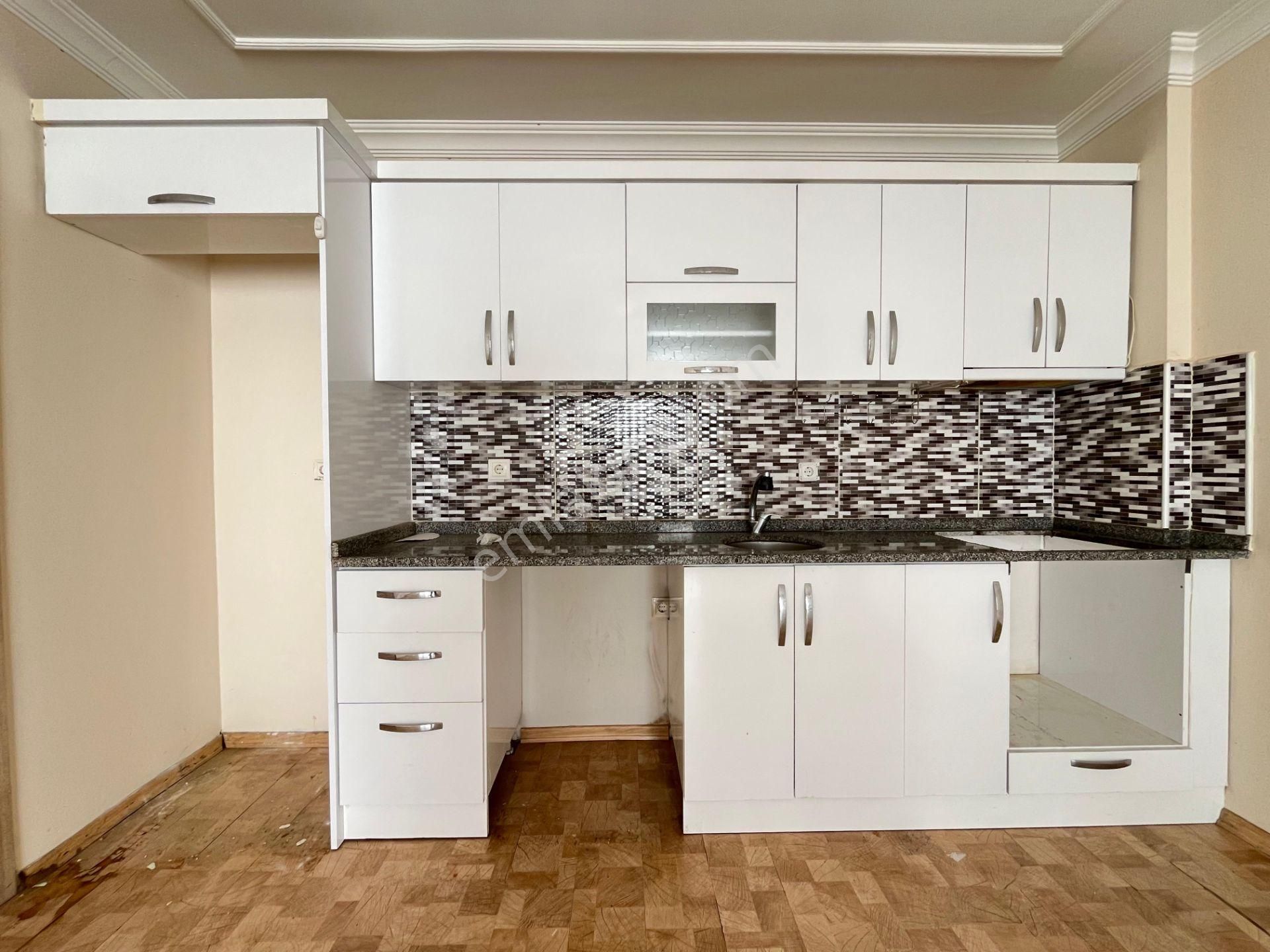 Akçay Sezgin Emlaktan Asansörlü Doğalgazlı Sürekli Kiralık 2+1 - Görsel 5