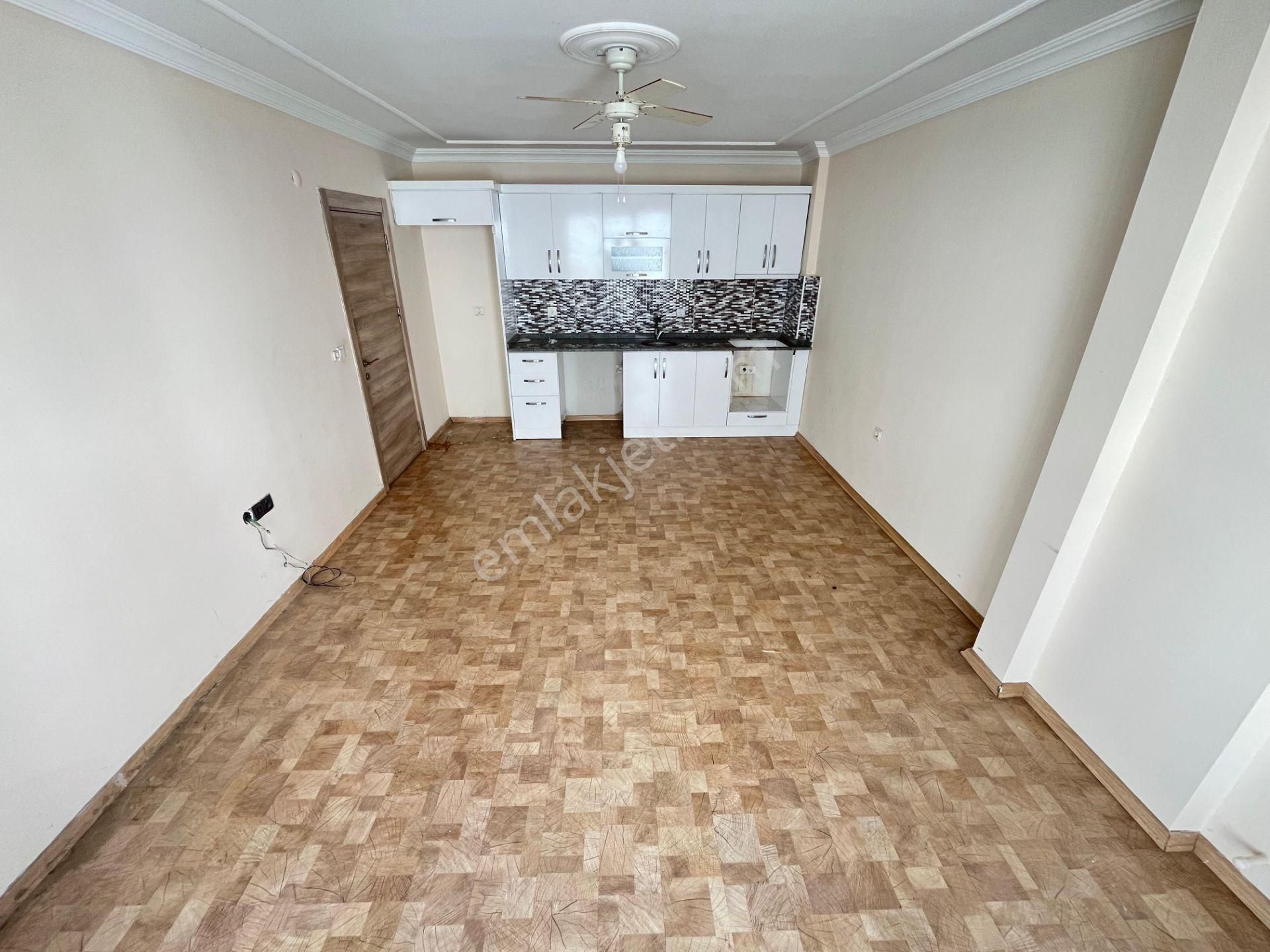 Akçay Sezgin Emlaktan Asansörlü Doğalgazlı Sürekli Kiralık 2+1 - Görsel 3