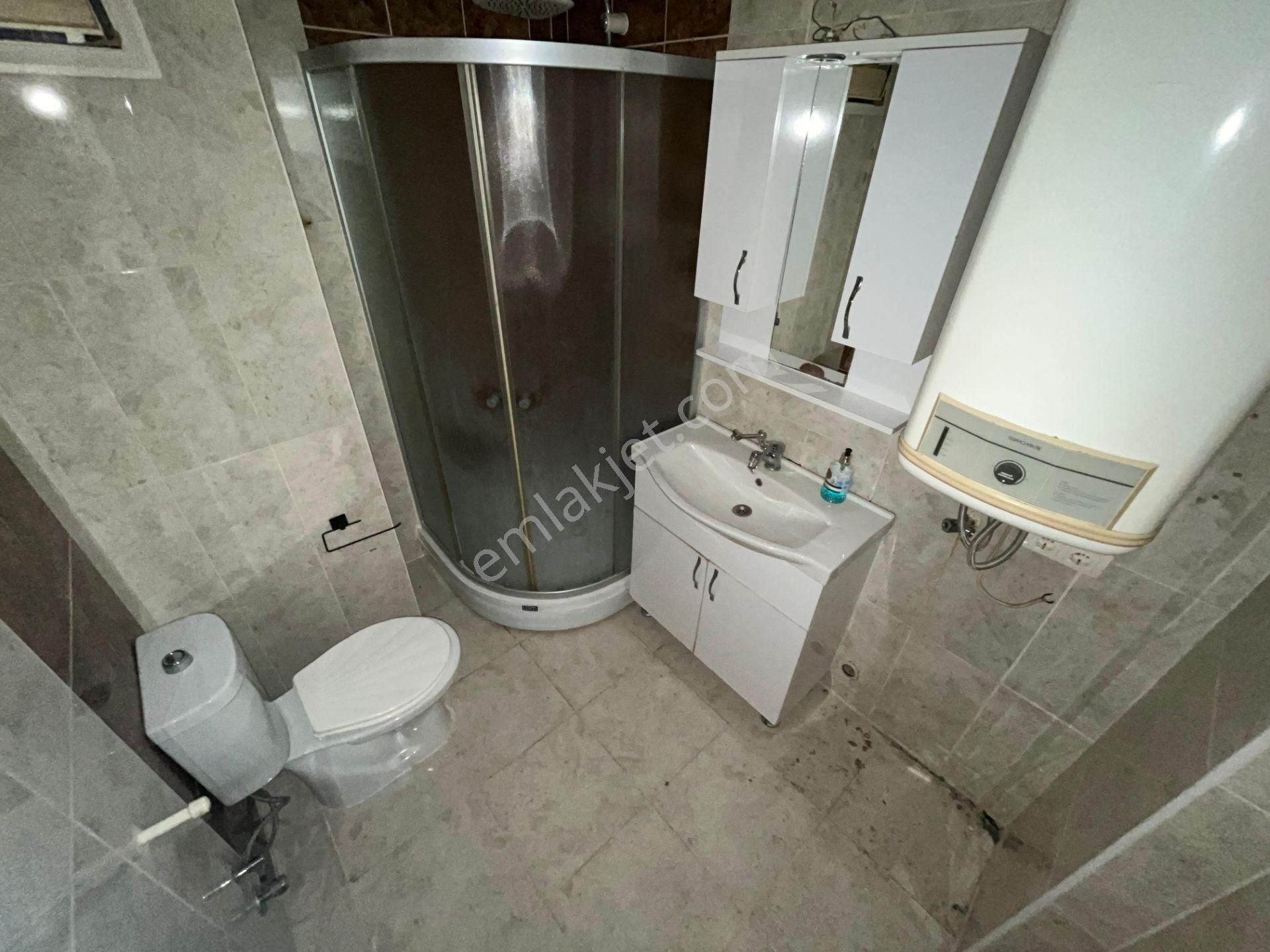 Akçay Sezgin Emlaktan Asansörlü Doğalgazlı Sürekli Kiralık 2+1 - Görsel 18