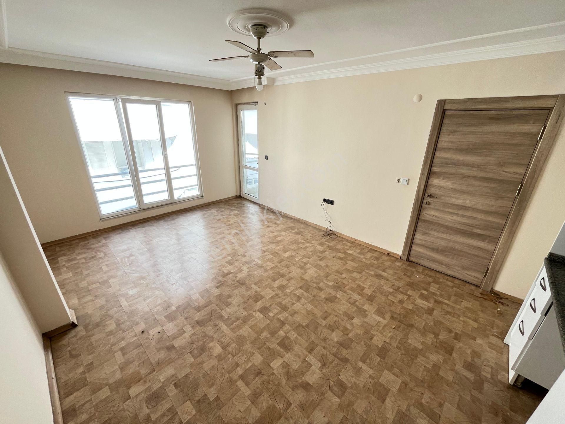 Akçay Sezgin Emlaktan Asansörlü Doğalgazlı Sürekli Kiralık 2+1 - Görsel 12