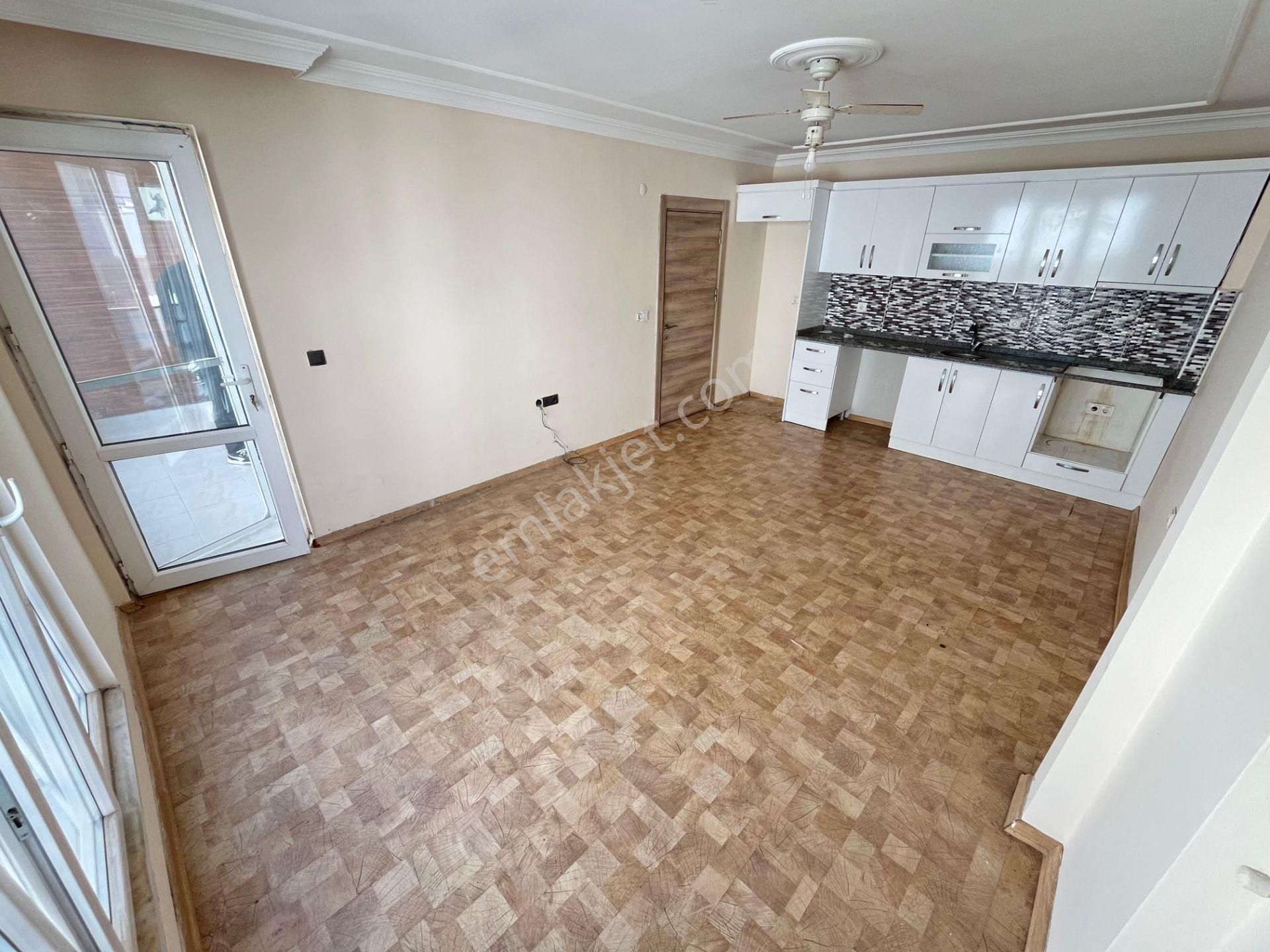 Akçay Sezgin Emlaktan Asansörlü Doğalgazlı Sürekli Kiralık 2+1 - Görsel 4