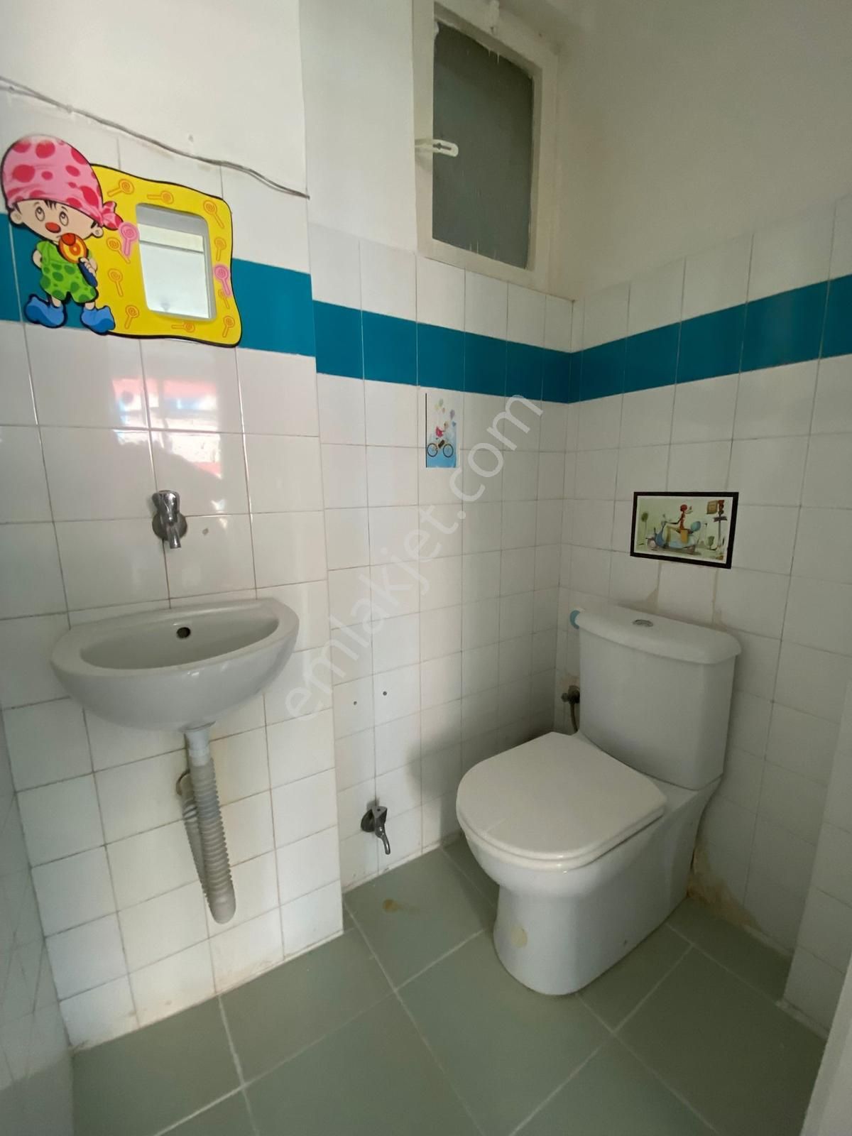 Kennedy Caddesinin En İyi Konumunda Arakat 3+1 - Görsel 29