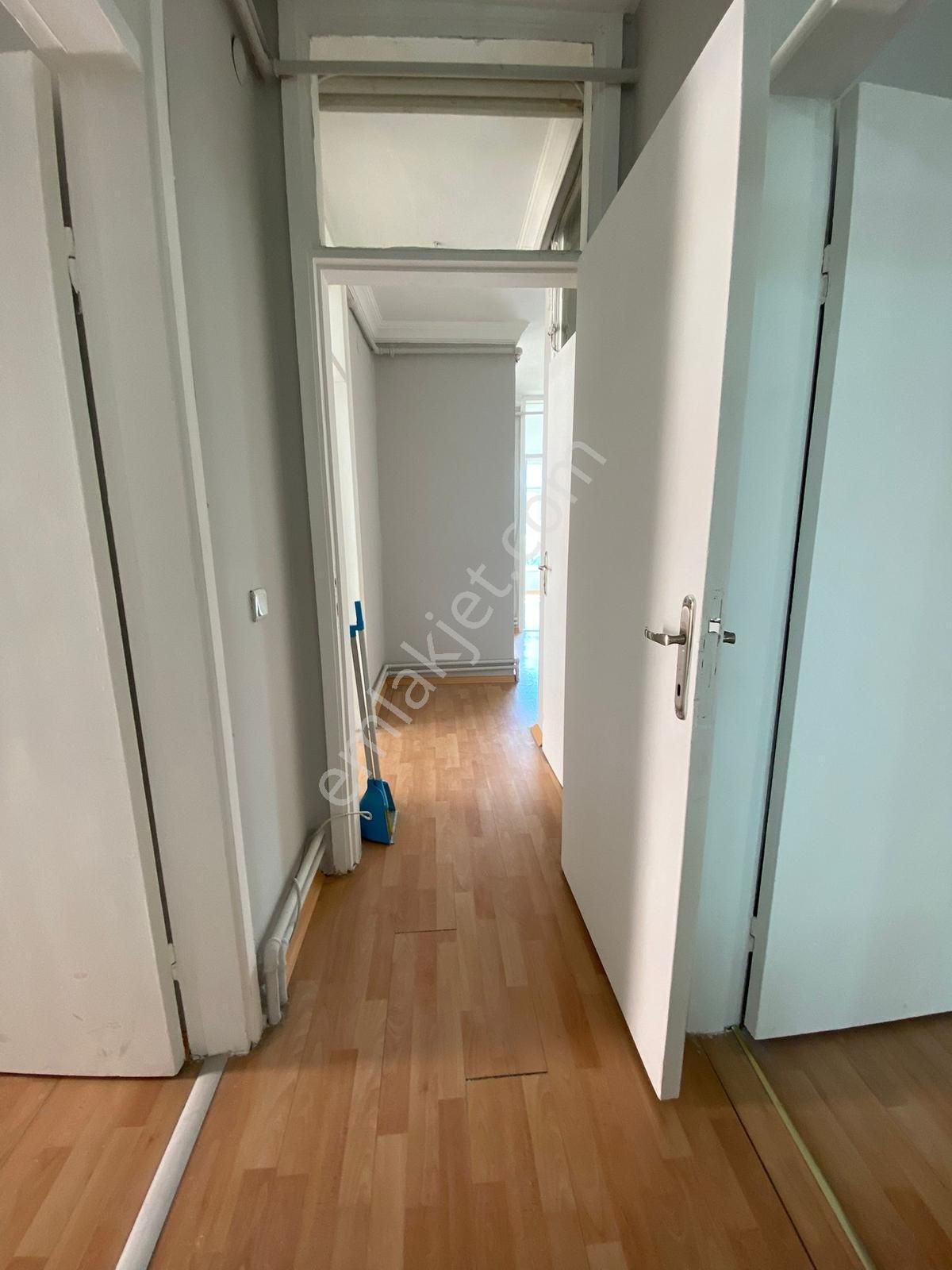 Kennedy Caddesinin En İyi Konumunda Arakat 3+1 - Görsel 24