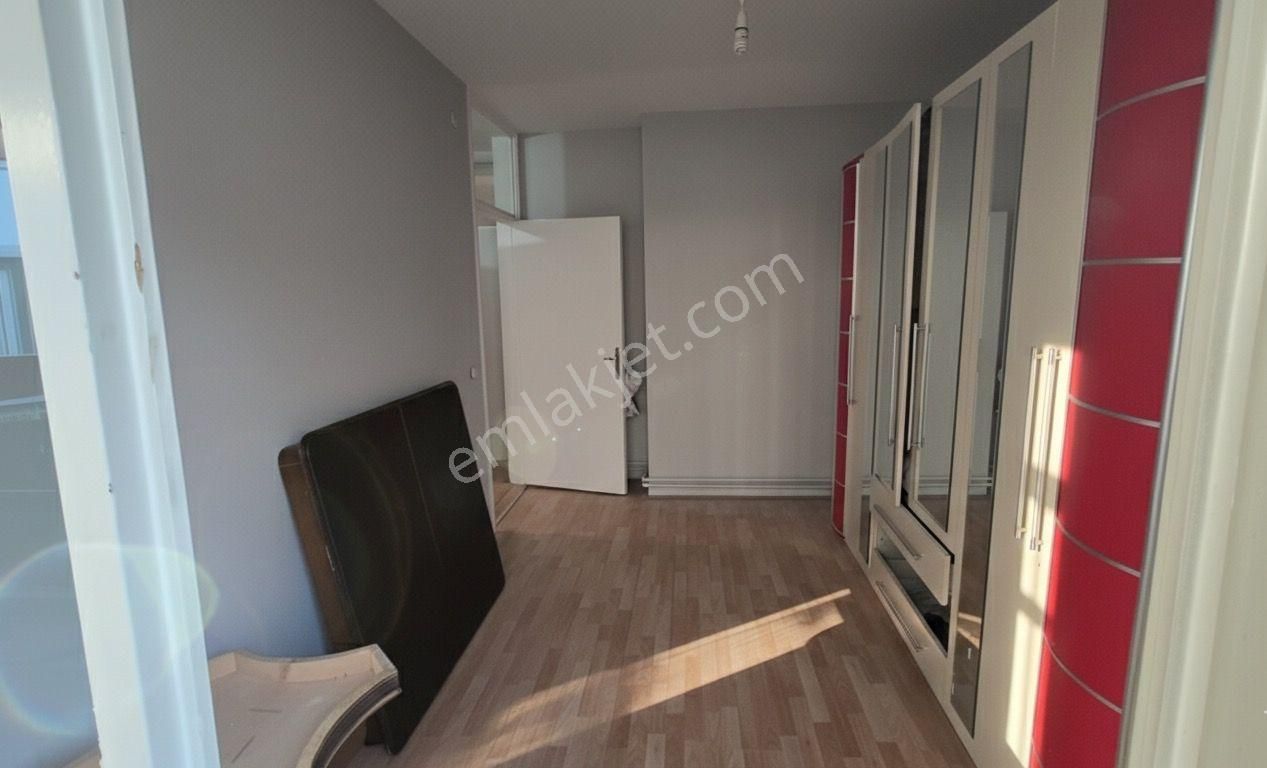 Kennedy Caddesinin En İyi Konumunda Arakat 3+1 - Görsel 9