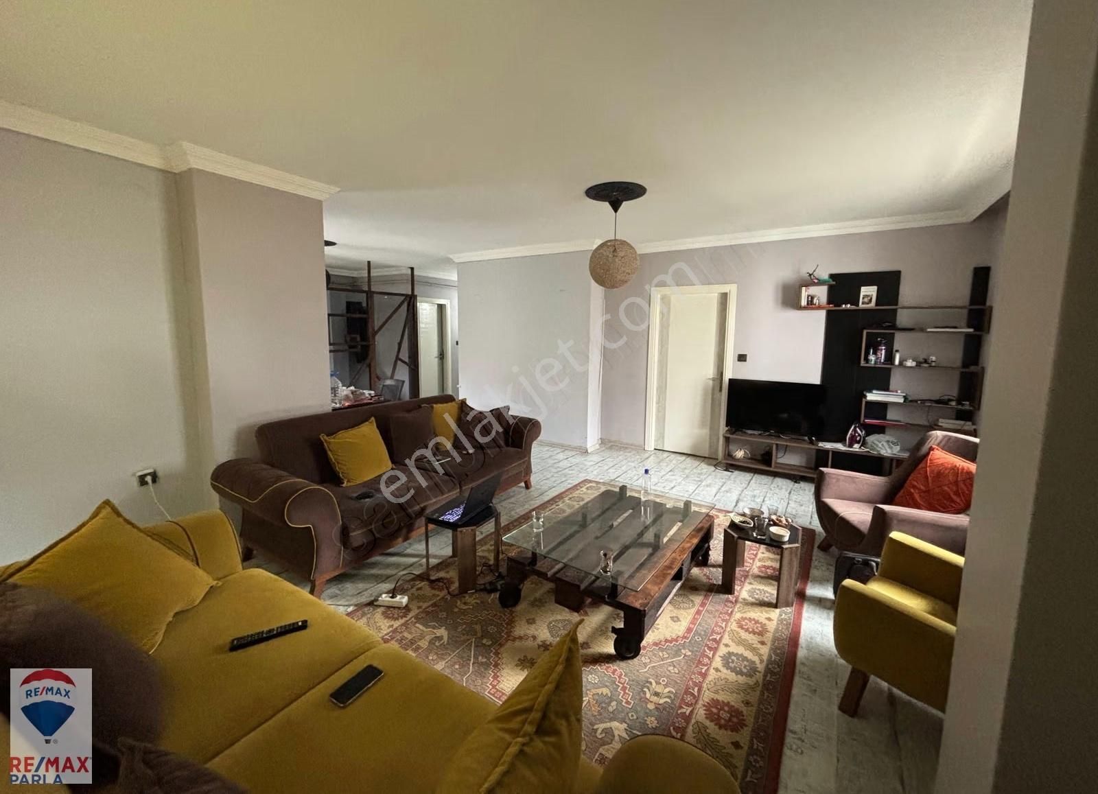 Körfez Tramvay'da | 20.000 Tl Kira Getirili | Eşyalı 2+1 Daire! - Görsel 9