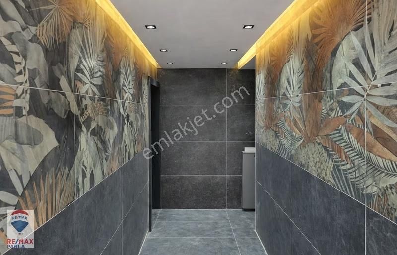 Deniz Manzaralı | Yenimahallede Ultra Lüx 1+1 | Geniş Balkon - Görsel 10