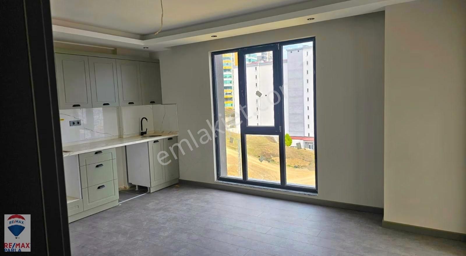 Deniz Manzaralı | Yenimahallede Ultra Lüx 1+1 | Geniş Balkon - Görsel 17