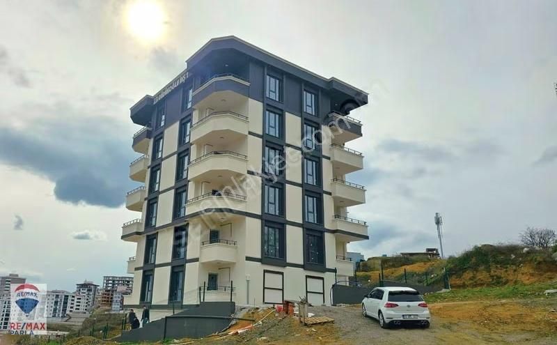 Deniz Manzaralı | Yenimahallede Ultra Lüx 1+1 | Geniş Balkon - Görsel 14