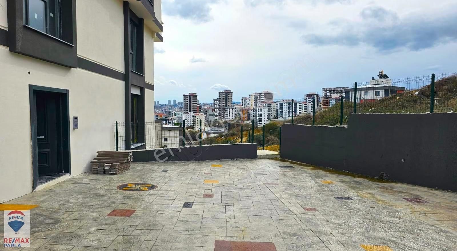 Deniz Manzaralı | Yenimahallede Ultra Lüx 1+1 | Geniş Balkon - Görsel 15