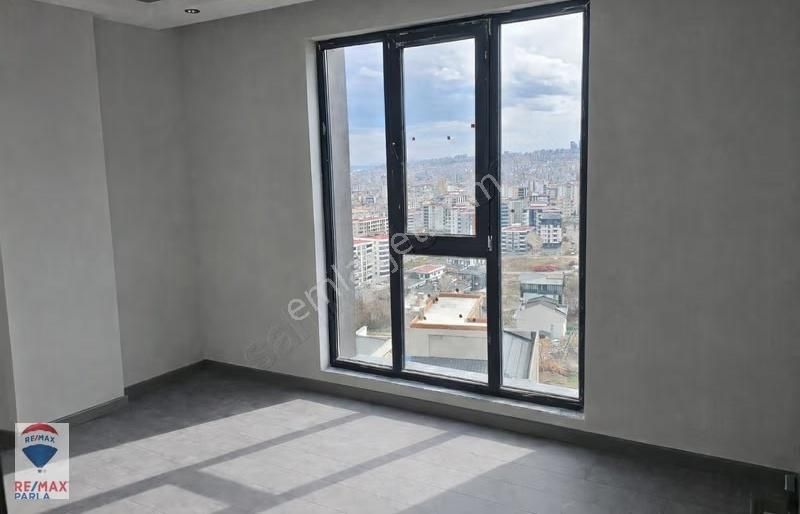 Deniz Manzaralı | Yenimahallede Ultra Lüx 1+1 | Geniş Balkon - Görsel 8