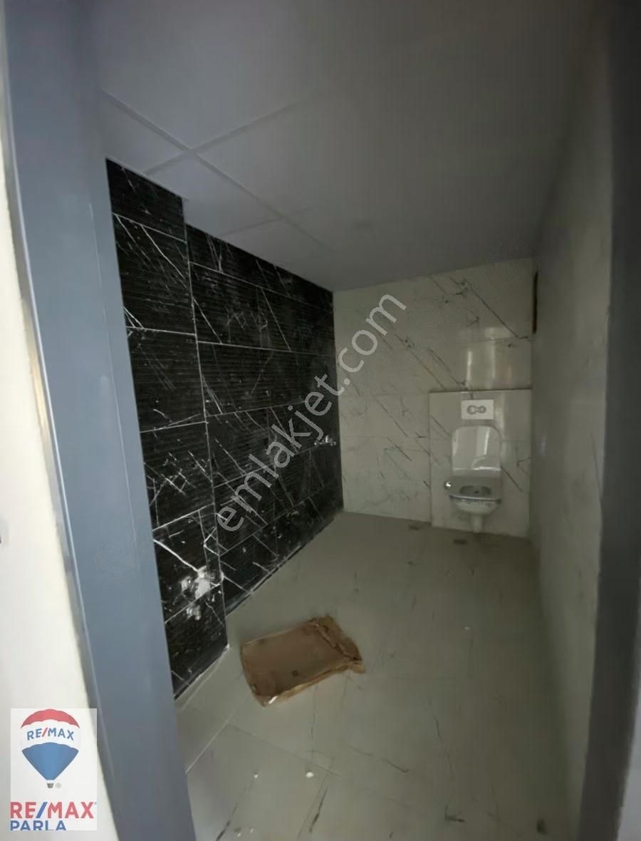 Atakum'da Havuzlu Site'de 1+1 Daire- Remax Ezgi Kansız - Görsel 4