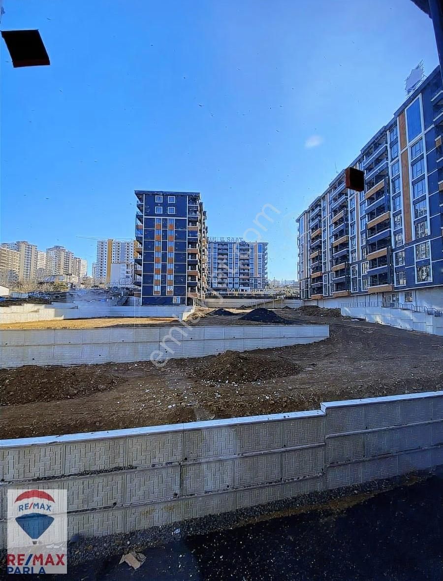 Atakum'da Havuzlu Site'de 1+1 Daire- Remax Ezgi Kansız - Görsel 2